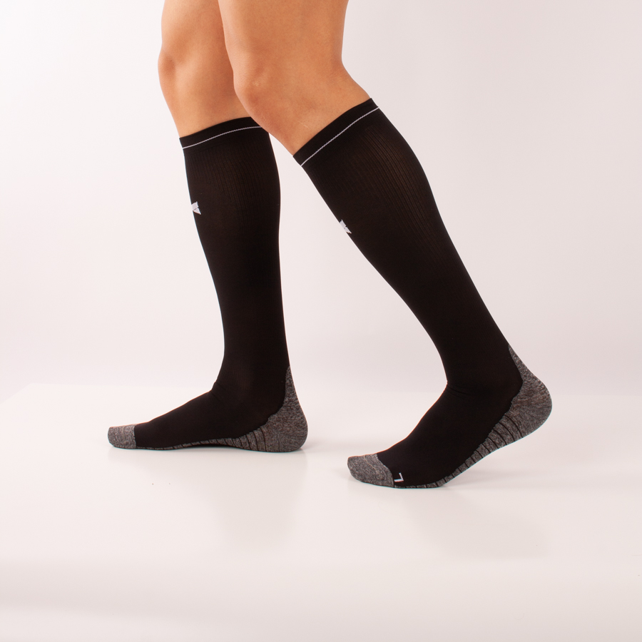 Pacote com 2 pares de meias esportivas de compressão graduada Xtreme Sockswear