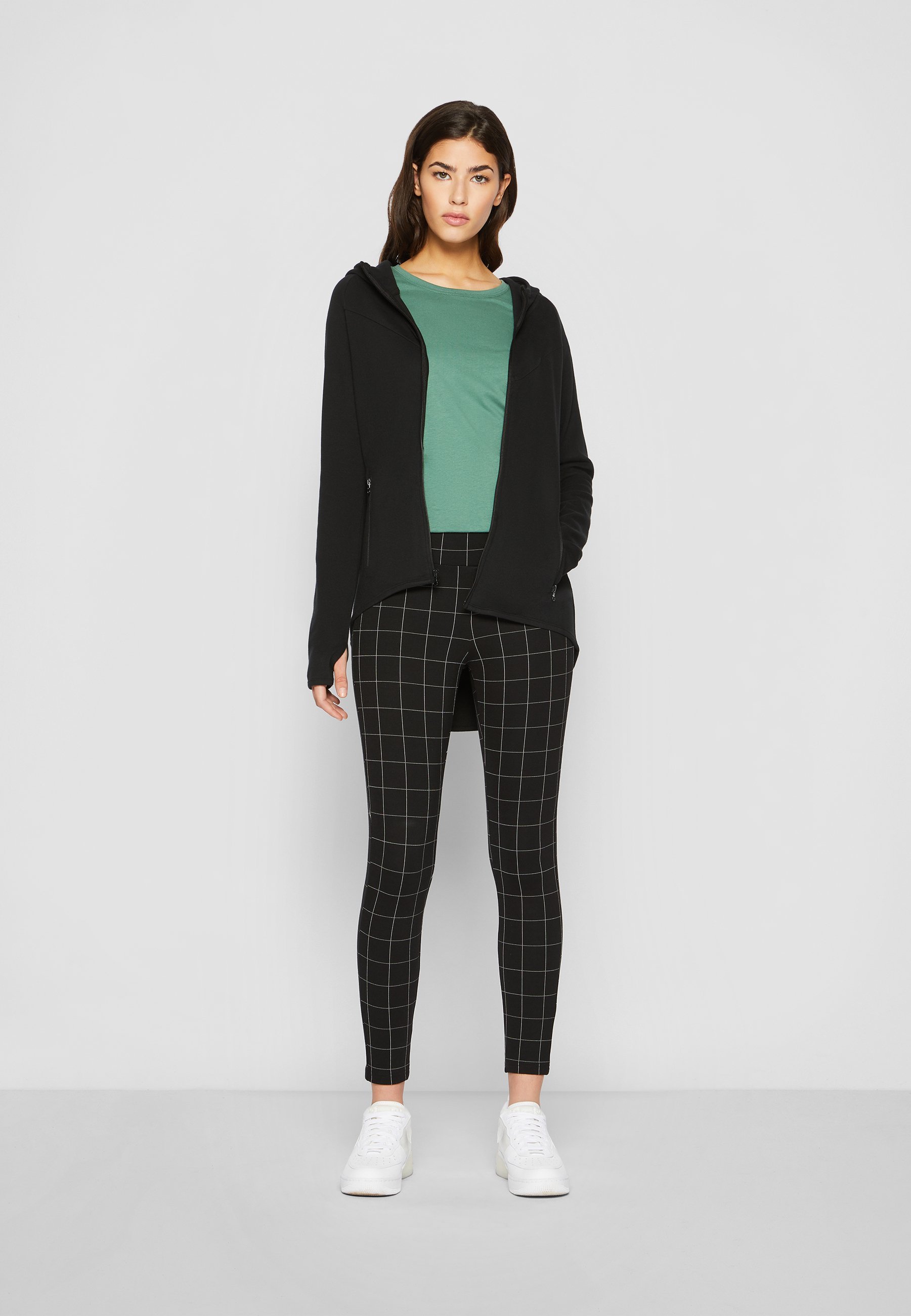 Leggings Urban Classics - Pantaloni - nero/bianco