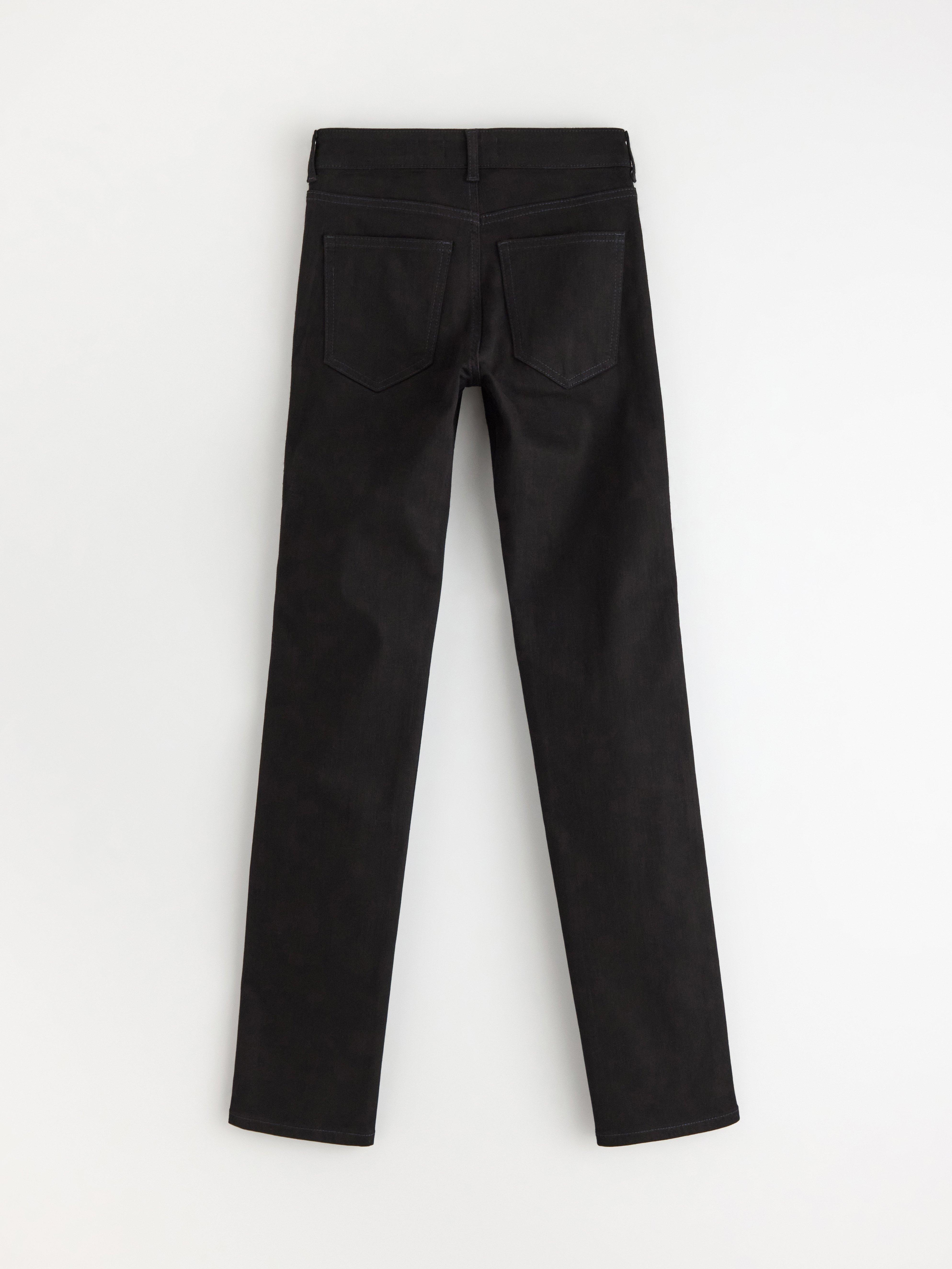 Calça jeans SLIM Ellen de cintura média com elastano, preta.