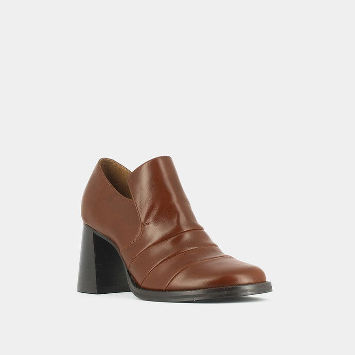 Mocassins à talons  en cuir cognac