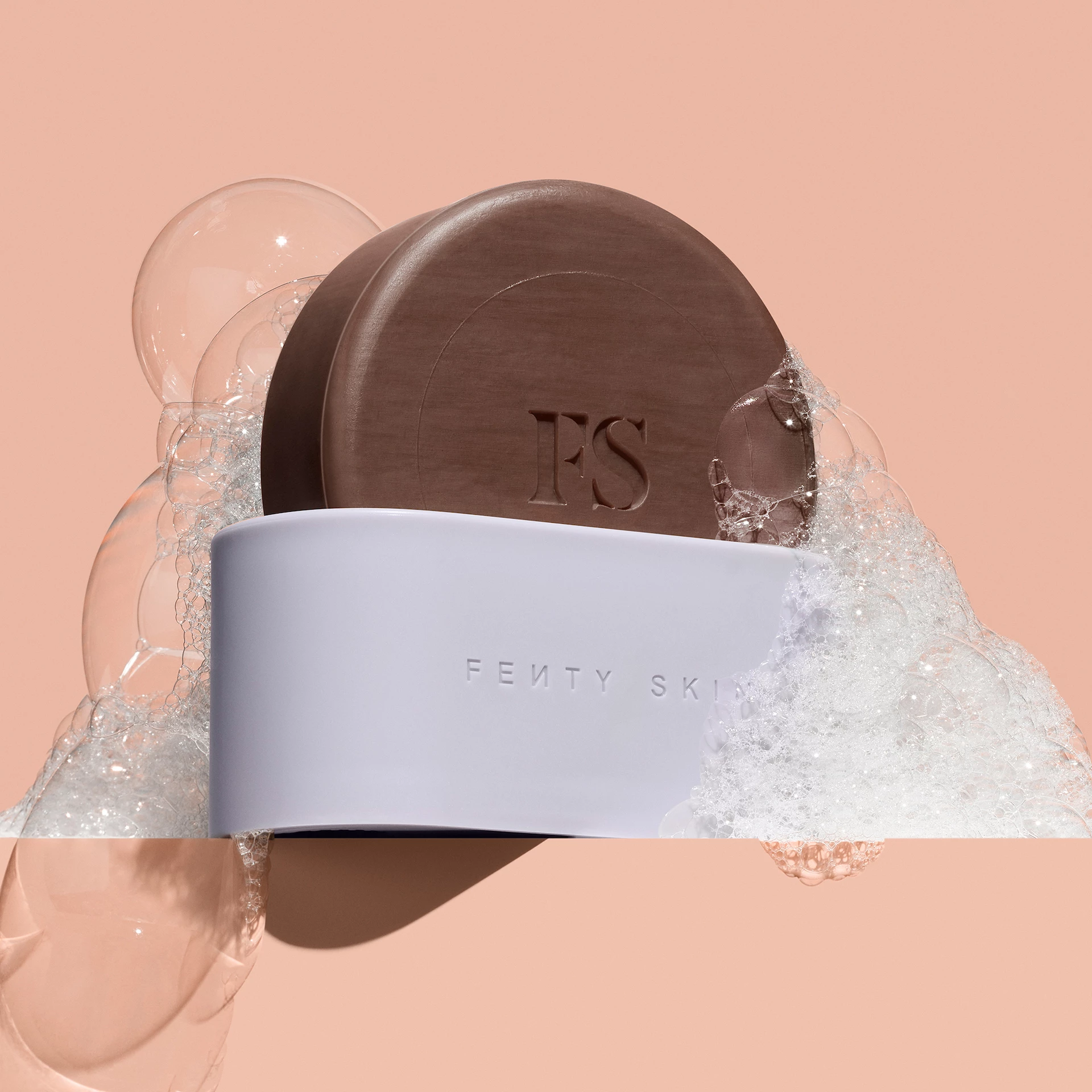 Sapun de curățare calmantă Cocoa Cleans'r pentru întreaga piele 142 g - Fenty Skin