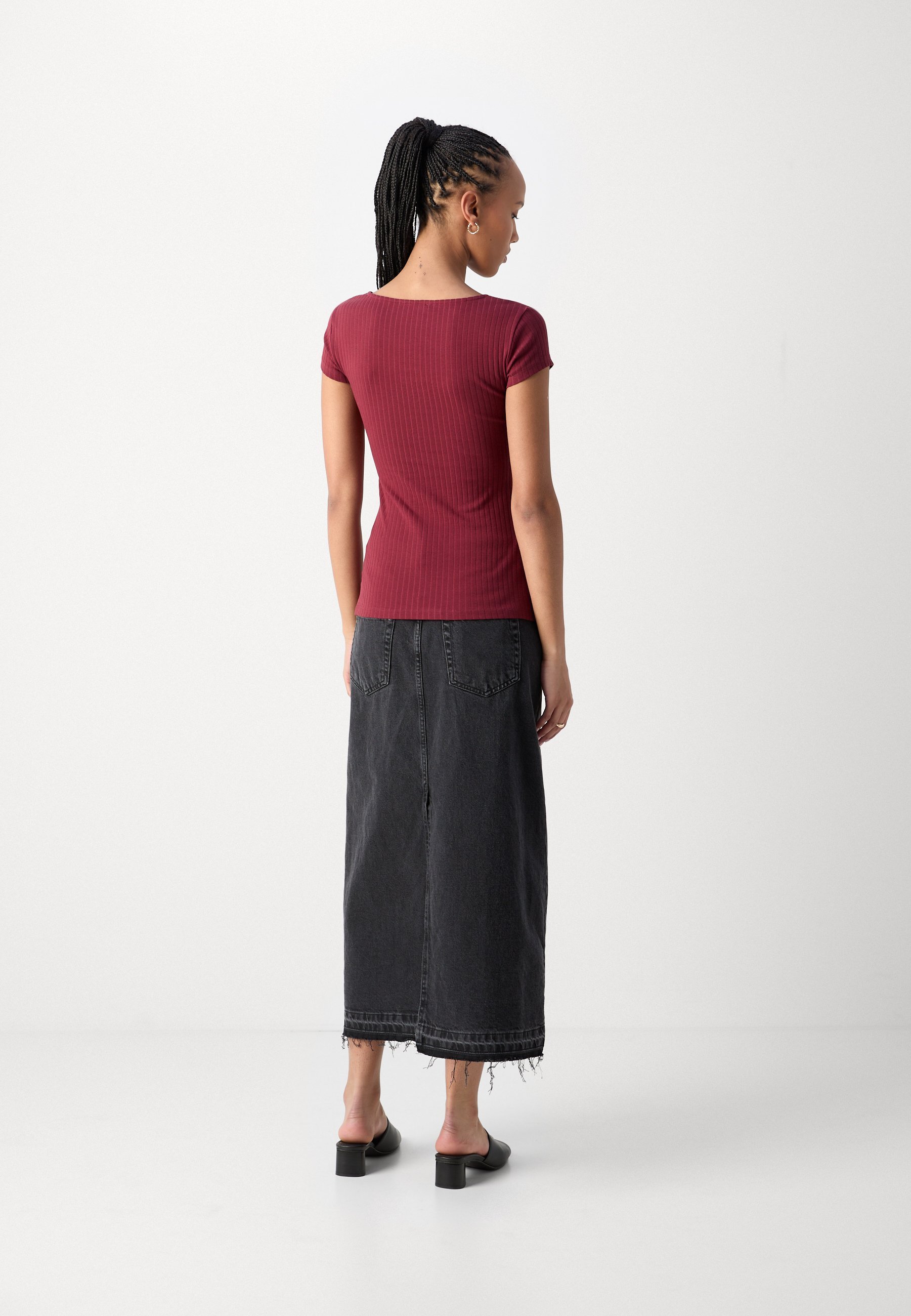 Anna Field Basic T-shirt - donkerrood
