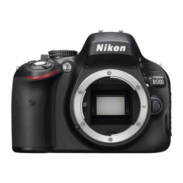 NIKON D5100 + obiettivo AF-S VR DX 18-55mm