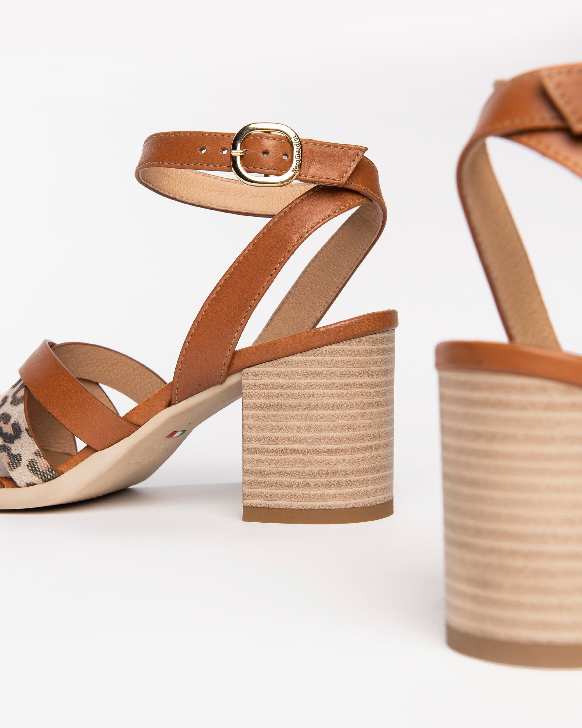  Damen-Ledersandalen