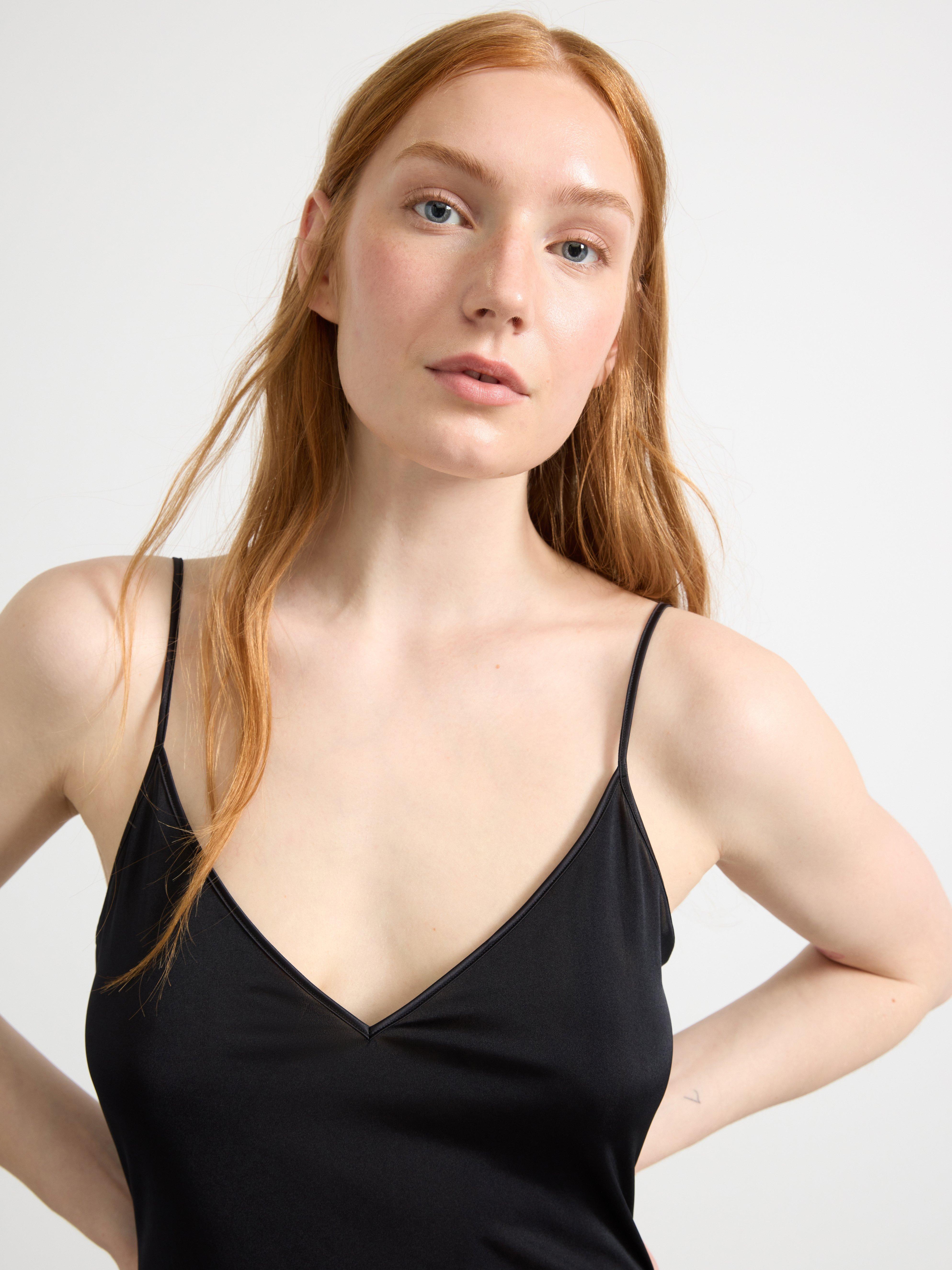 Slip Black