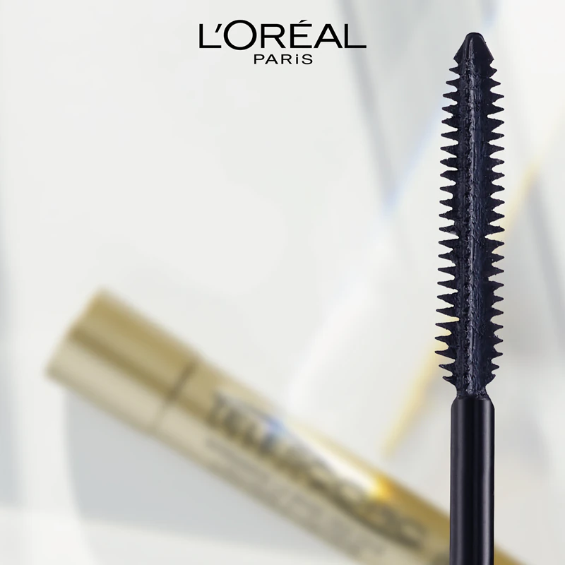 L'Oréal Paris Telescopic mascara die de wimpers verlengt en verdikt.
