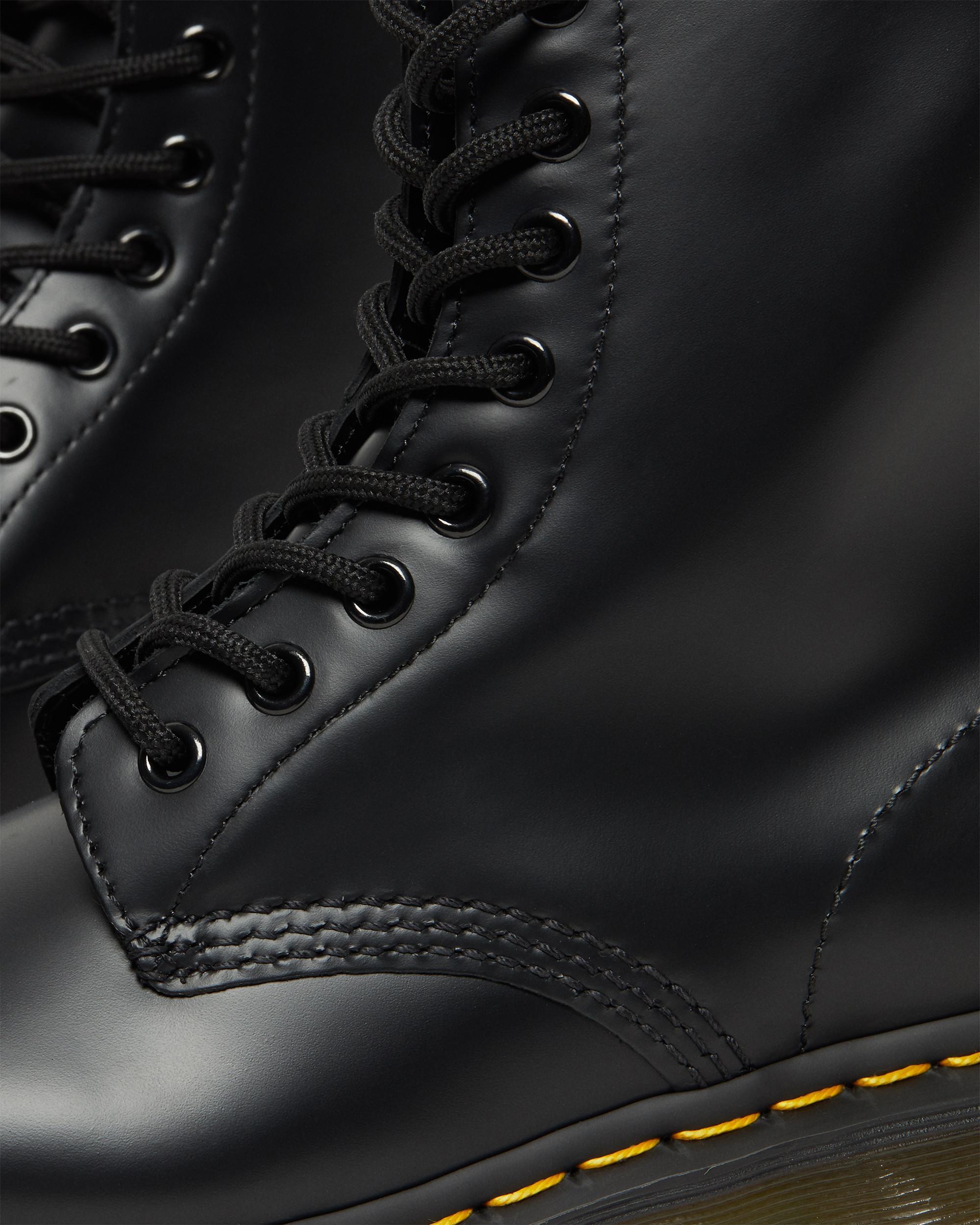 1460 Women's Smooth Leather Lace Up Boots