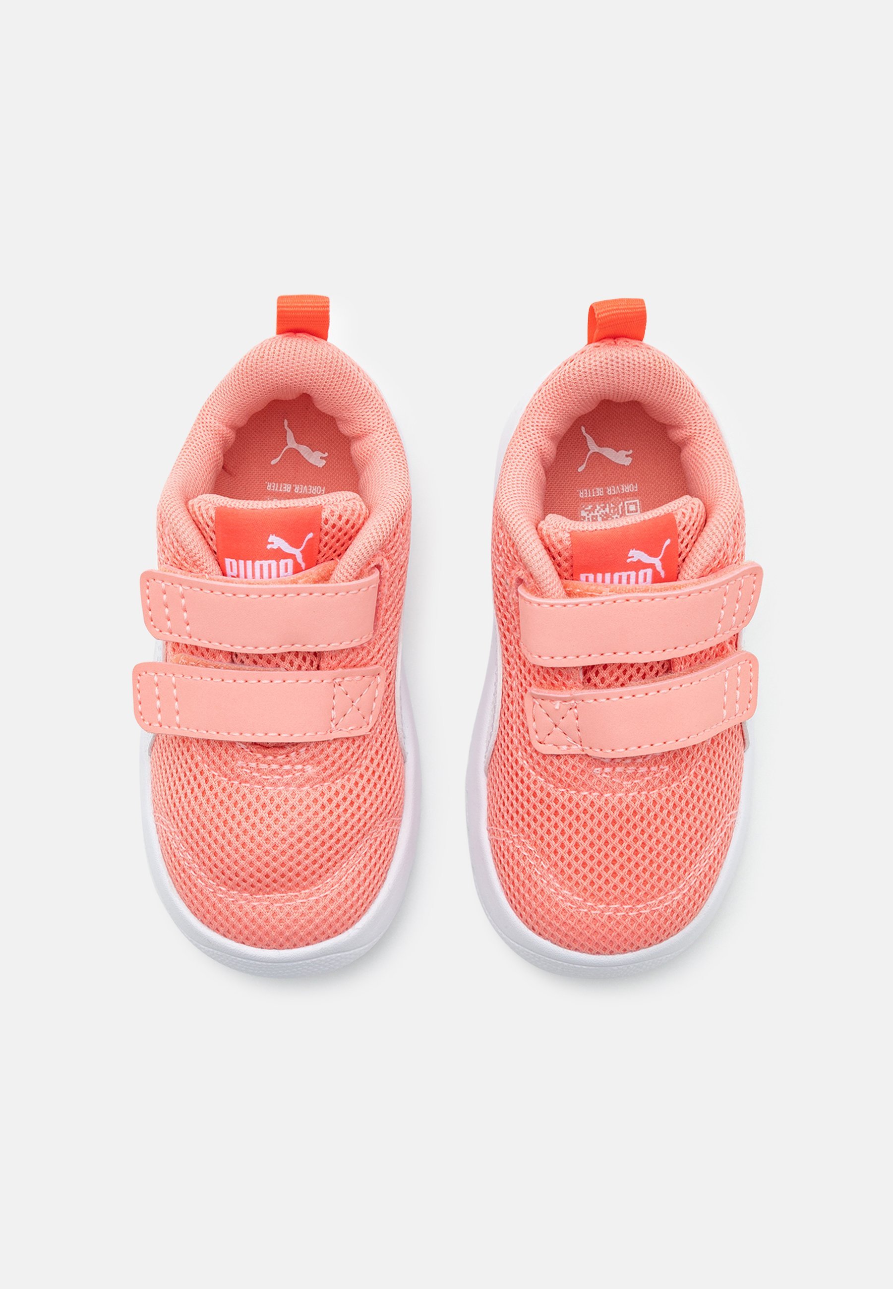 Puma COURTFLEX V3 UNISEX - Hardloopschoenen voor op de weg - fruit/wit/perzik frost
