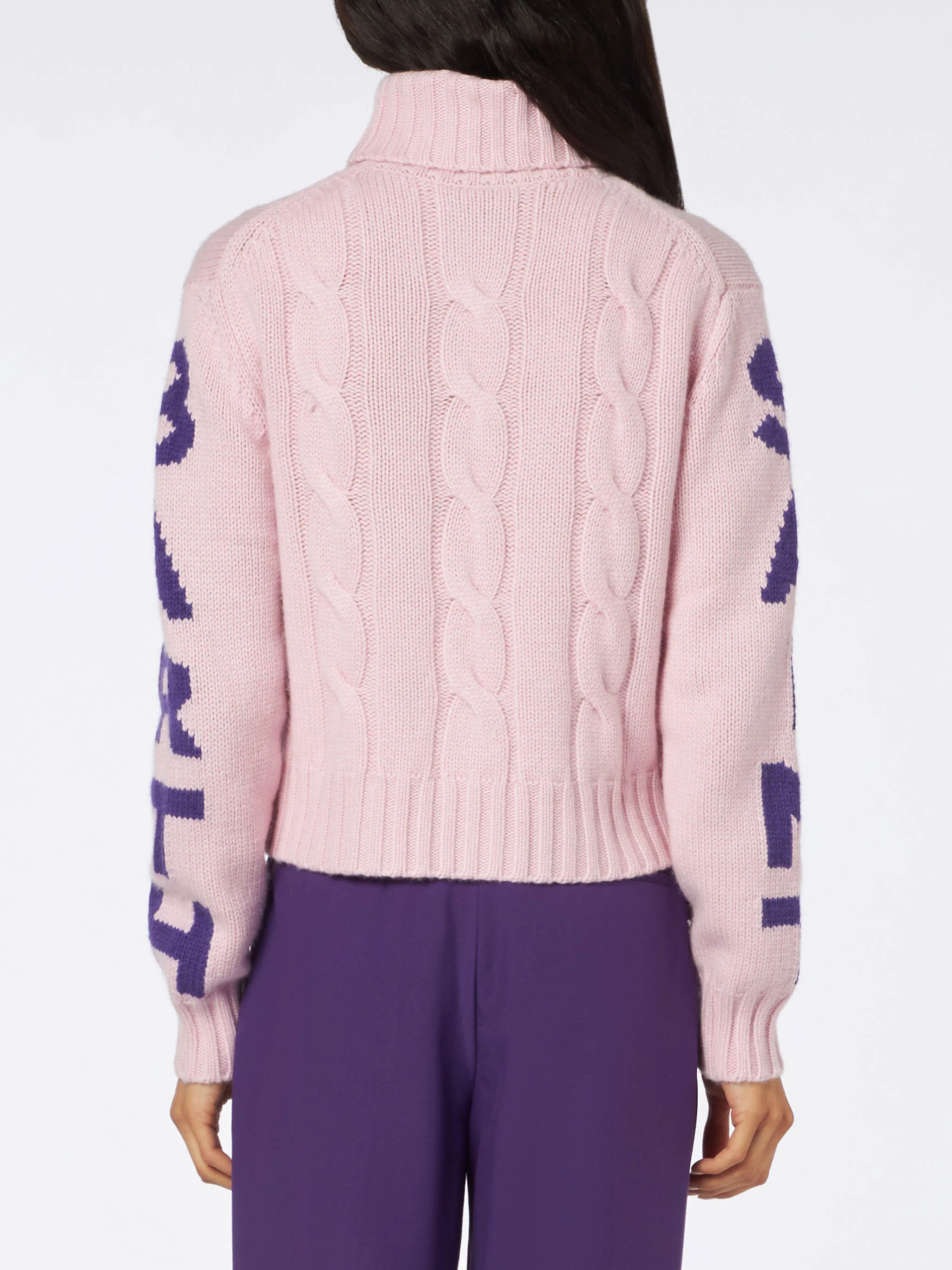 Maglione da donna intrecciato a collo alto con stampa jacquard Saint B