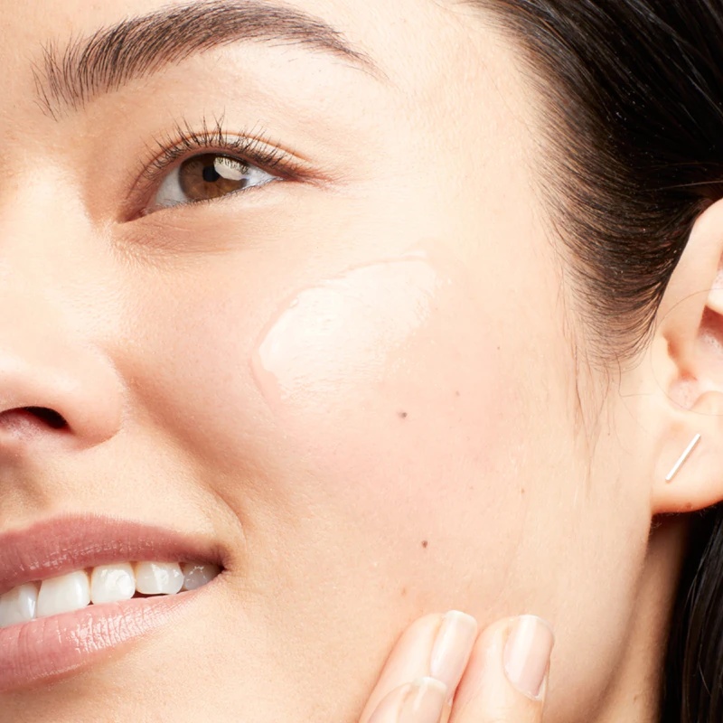 „Clinique All About Eyes™“ drėkinamasis paakių kremas nuo paburkimo ir tamsių ratilų