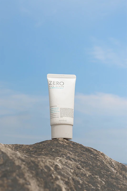 rom&nd Zero Sun Clean minerālu aizsargsejas fluīds ar SPF 50+