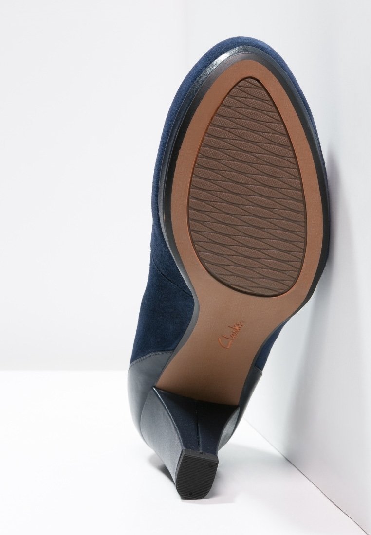Sapatos de salto alto Clarks Classic - azul escuro