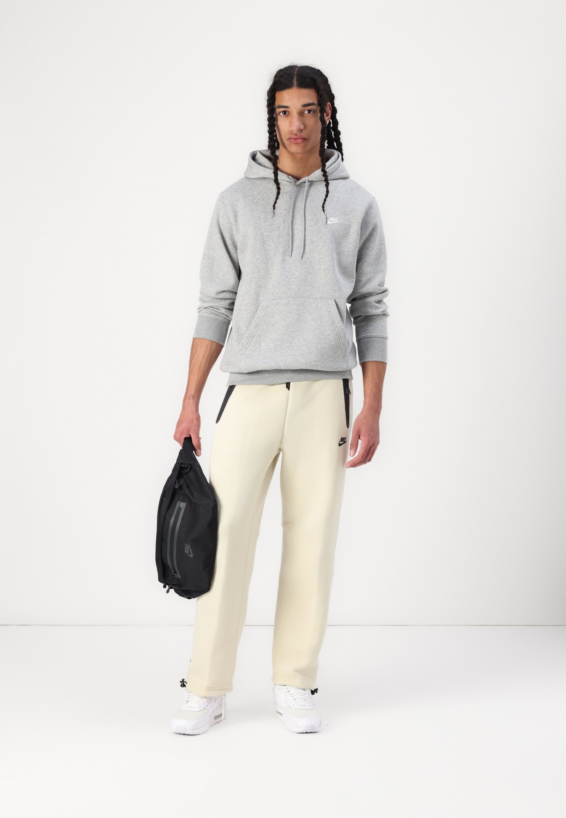Bluzy z kapturem Nike Sportswear