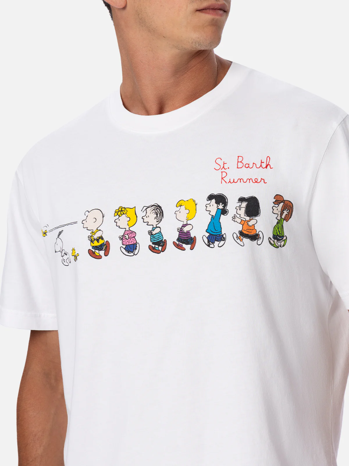 Heren T-shirt van katoen, wit, met Peanuts-print en borduurwerk | SNOOPY PEANUTS™ SPECIALE EDITIE | St. Barth Runners Embroidery | MC2 Saint Barth