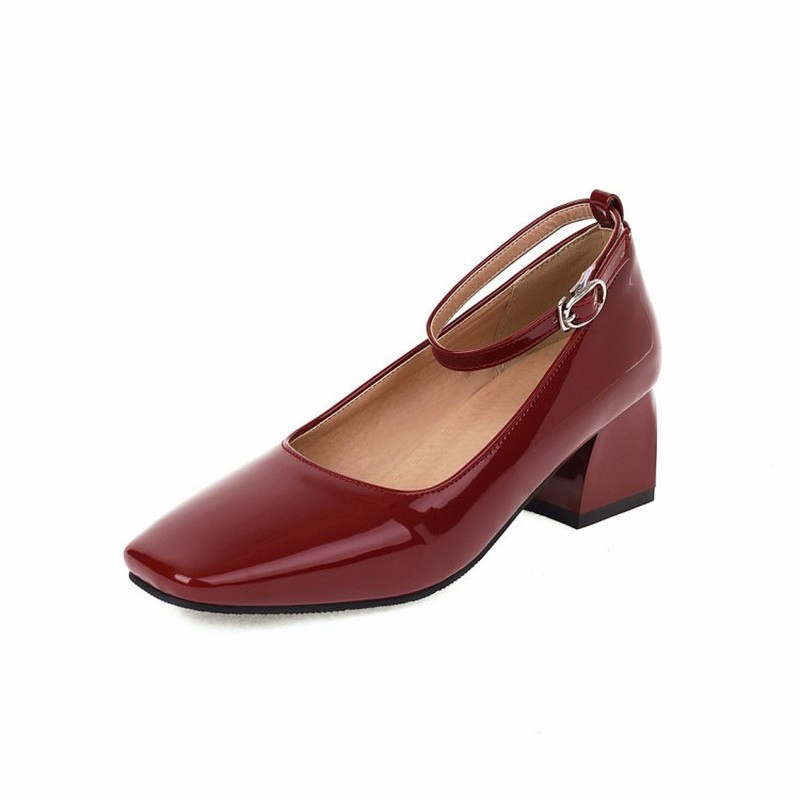Sandales Baotou pour femmes, été 2021, à petits talons, semelle en caoutchouc, bout carré, style universitaire, pointures 34 à 46.