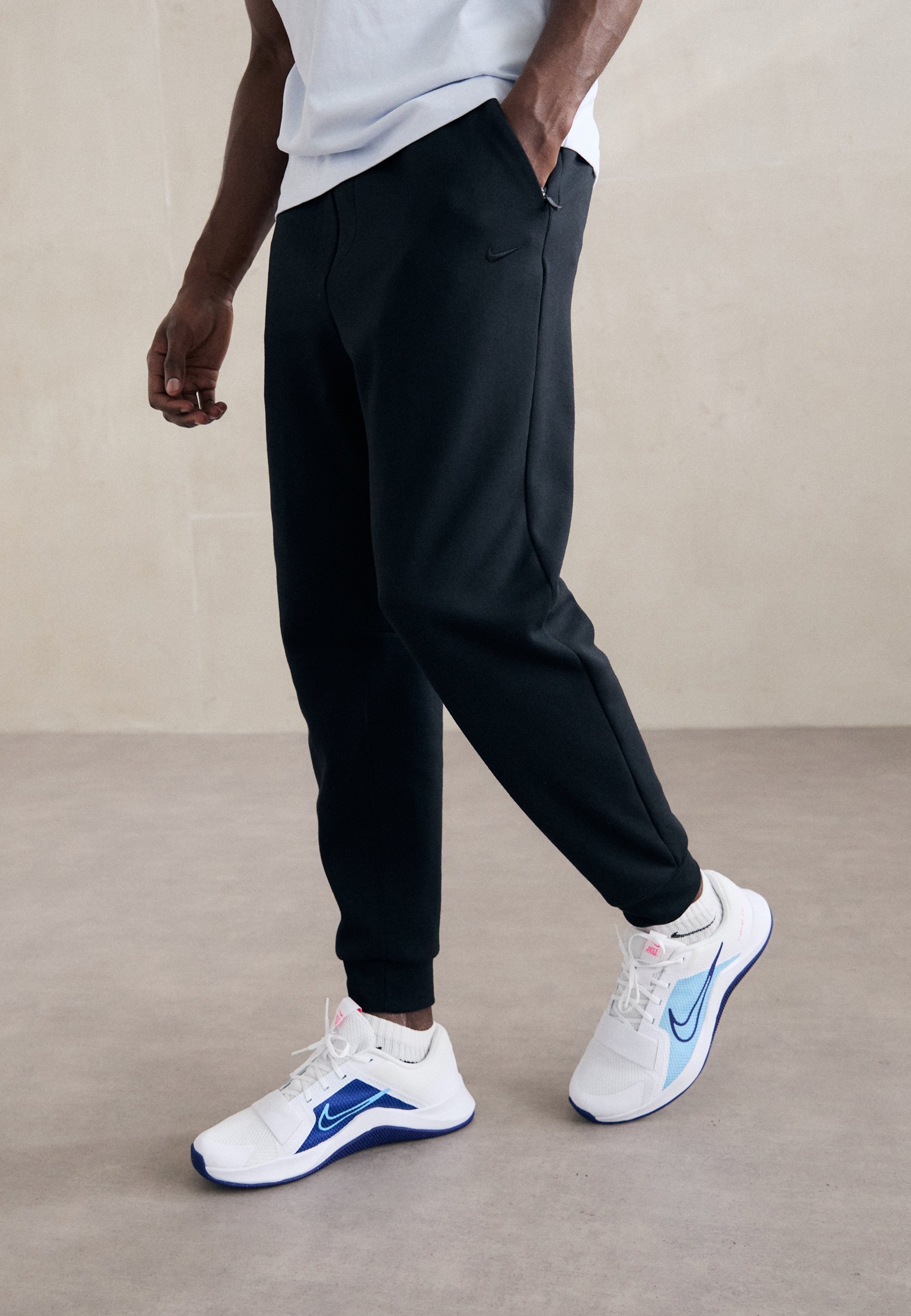Calça de treino Nike Performance PRIMARY - Calça de fato de treino - preta