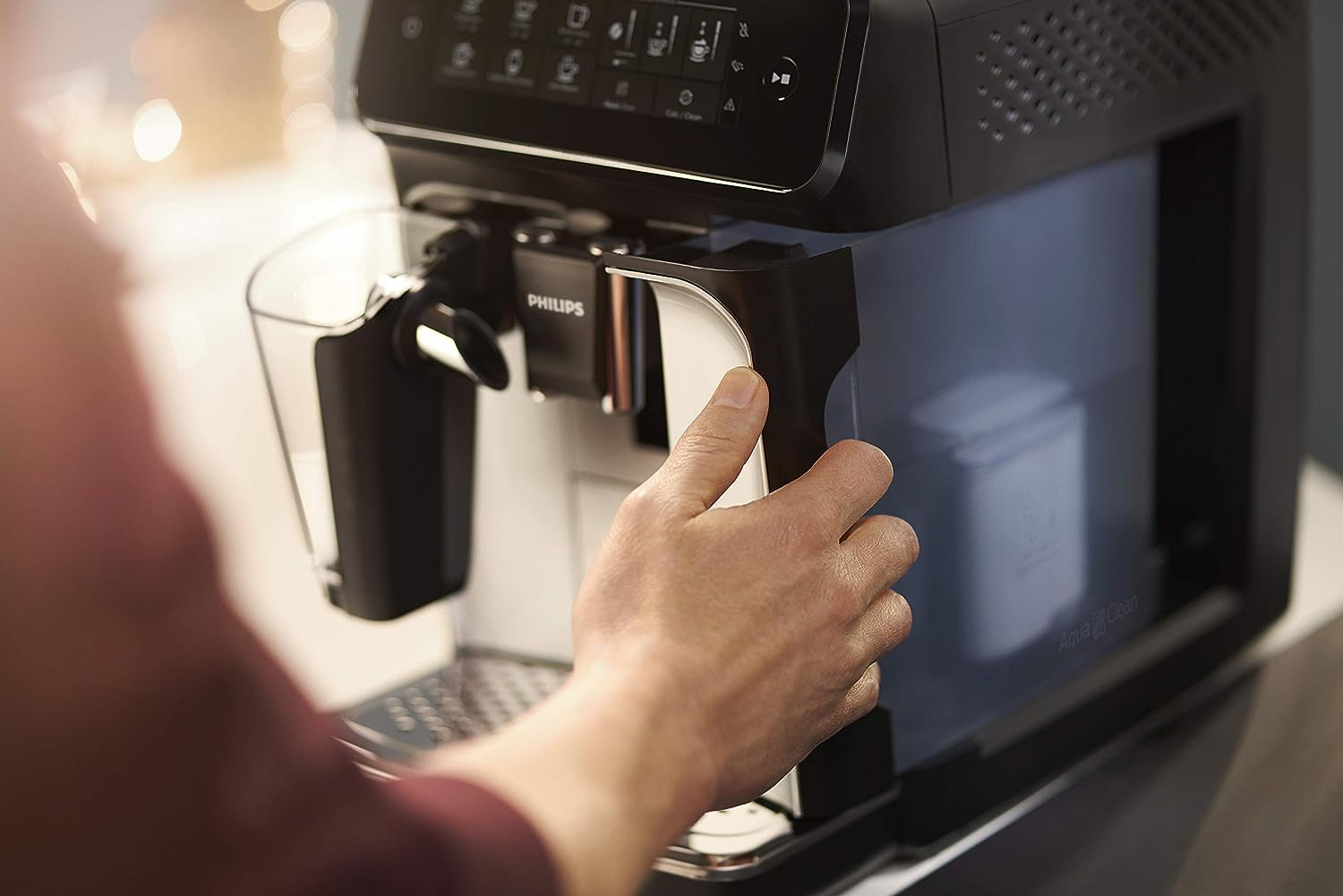 Philips 3200 -sarjan täysautomaattinen espressokone LatteGolla, musta (uusittu)