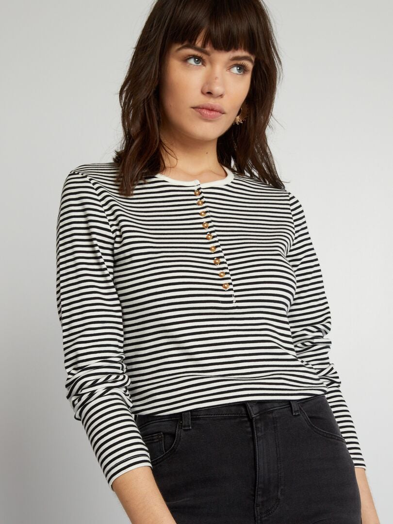 Camiseta de rayas con cuello abotonado - BLANCA