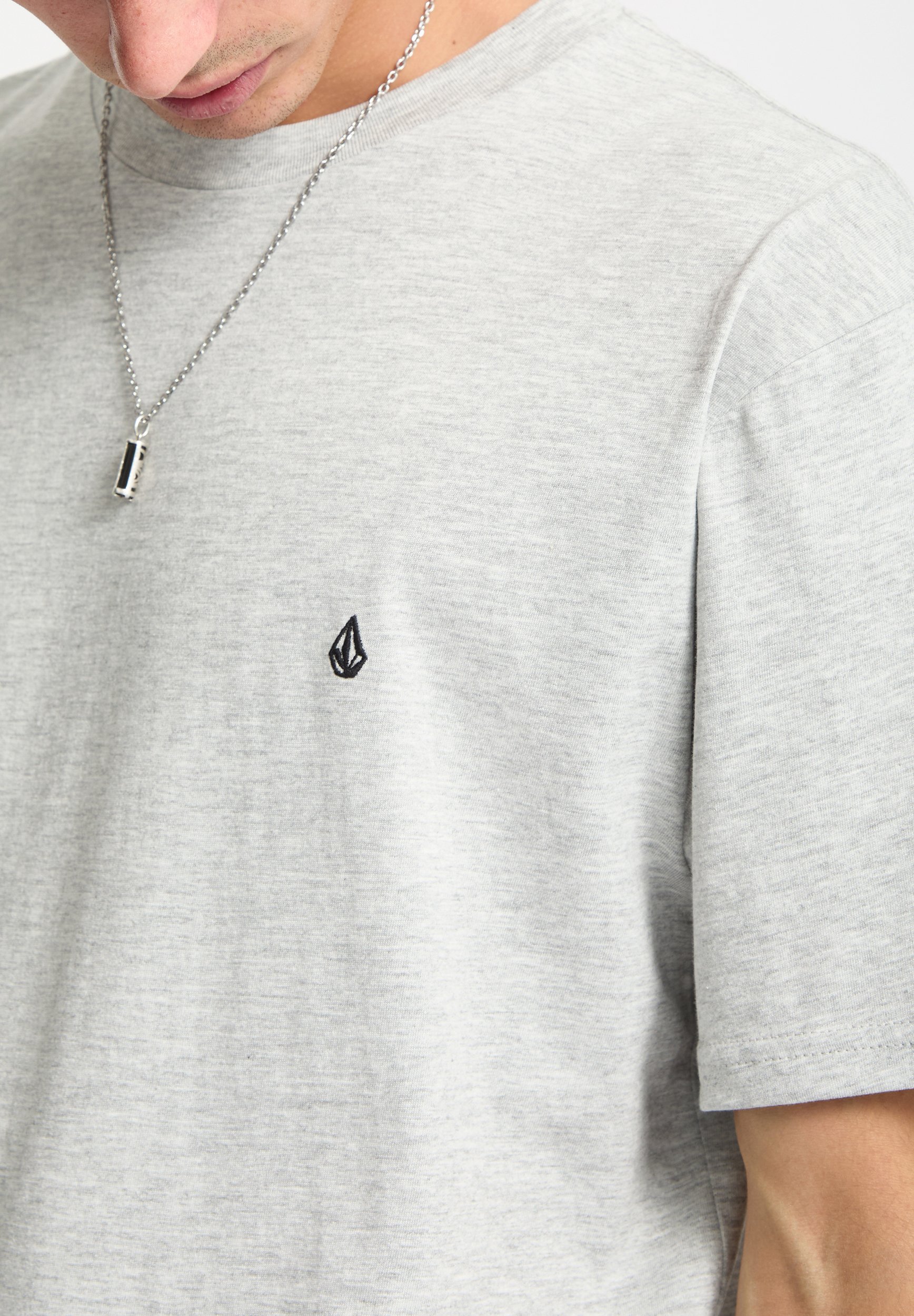 Camisetas básicas da Volcom