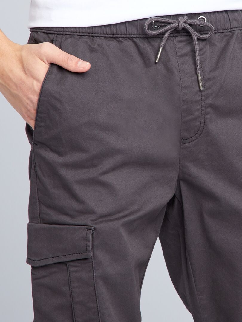 Slim fit broek met meerdere zakken - ZWART