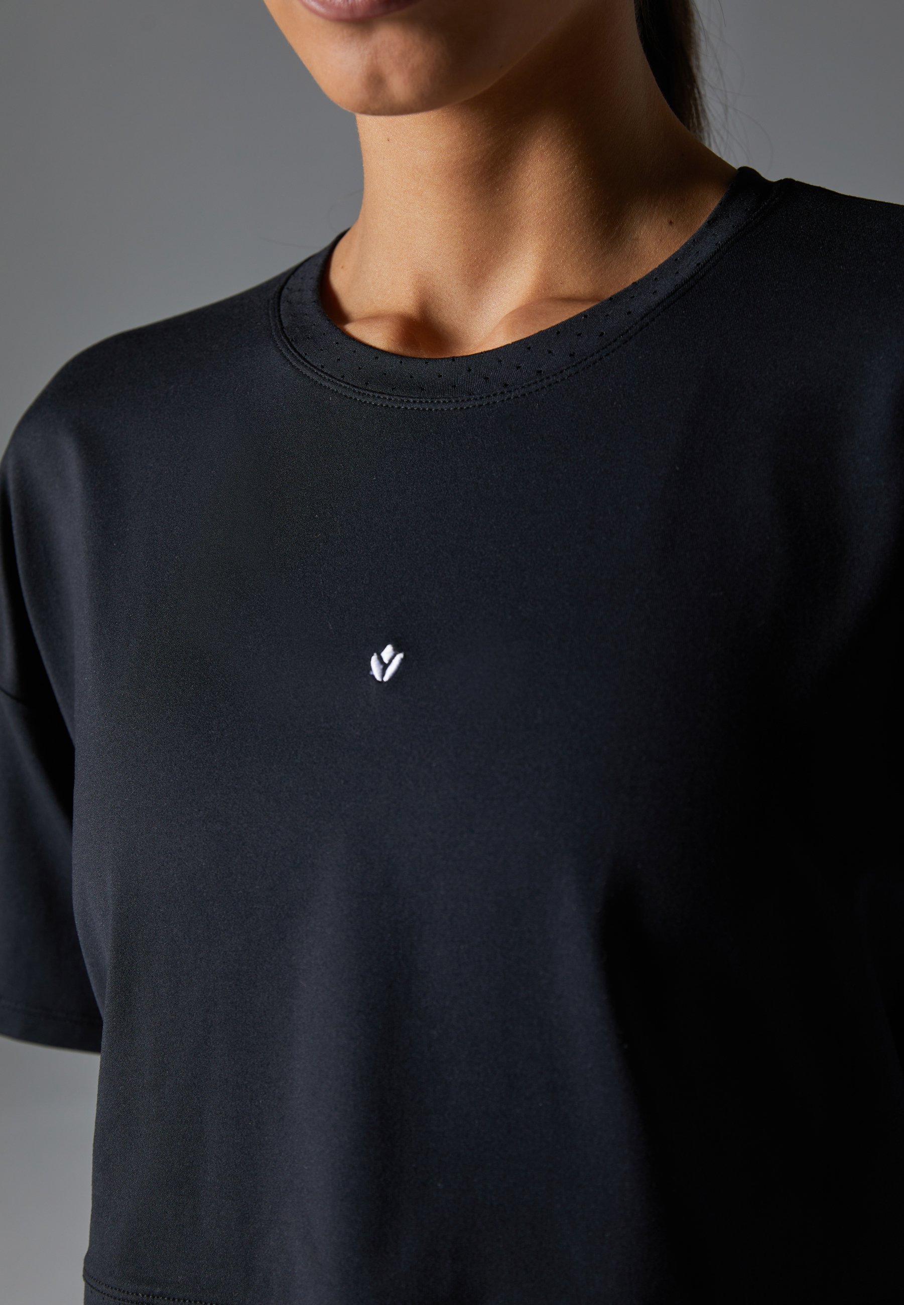 Even&Odd active cropped sportshirt met logo - bedrukt T-shirt - zwart