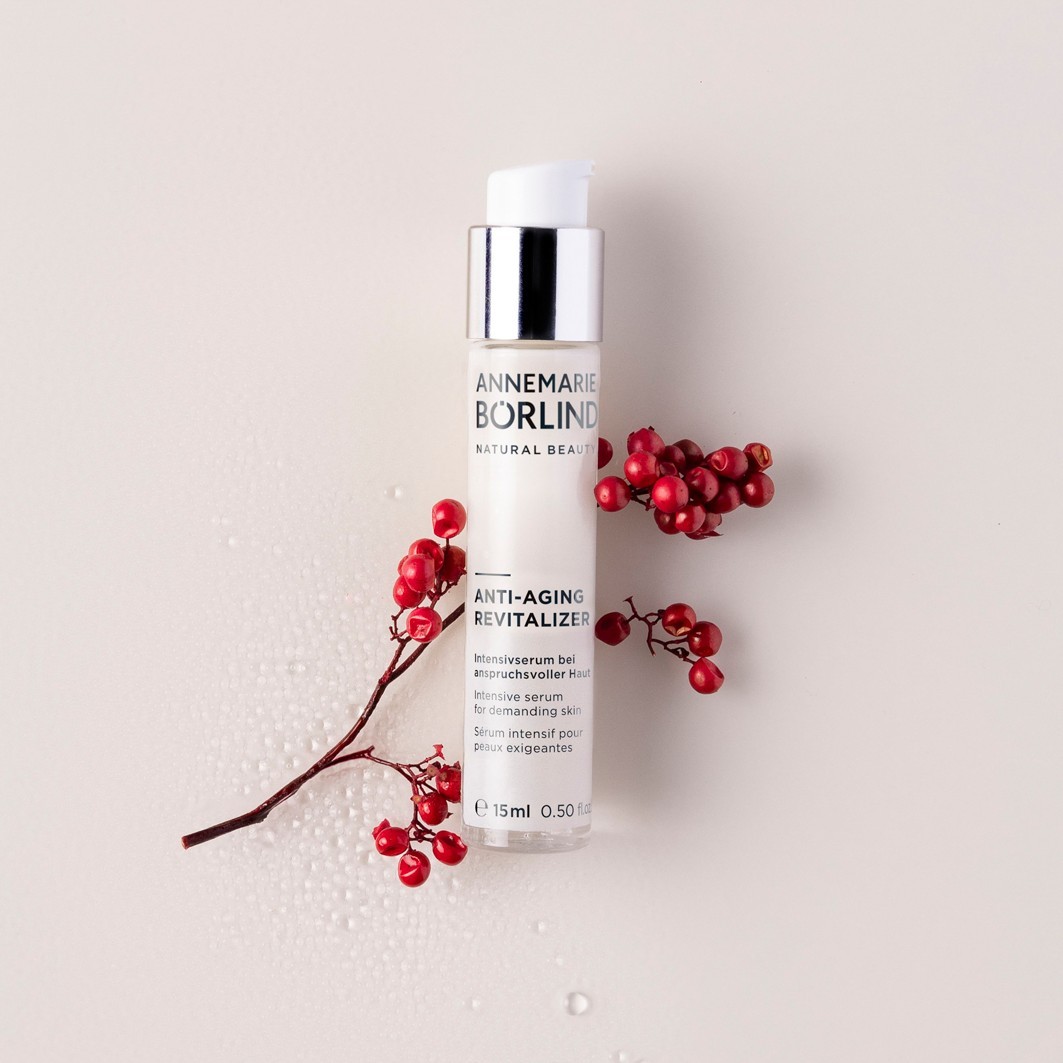 ANNEMARIE BÖRLIND atjaunojošs pretnovecošanās sejas fluīds - 15 ml