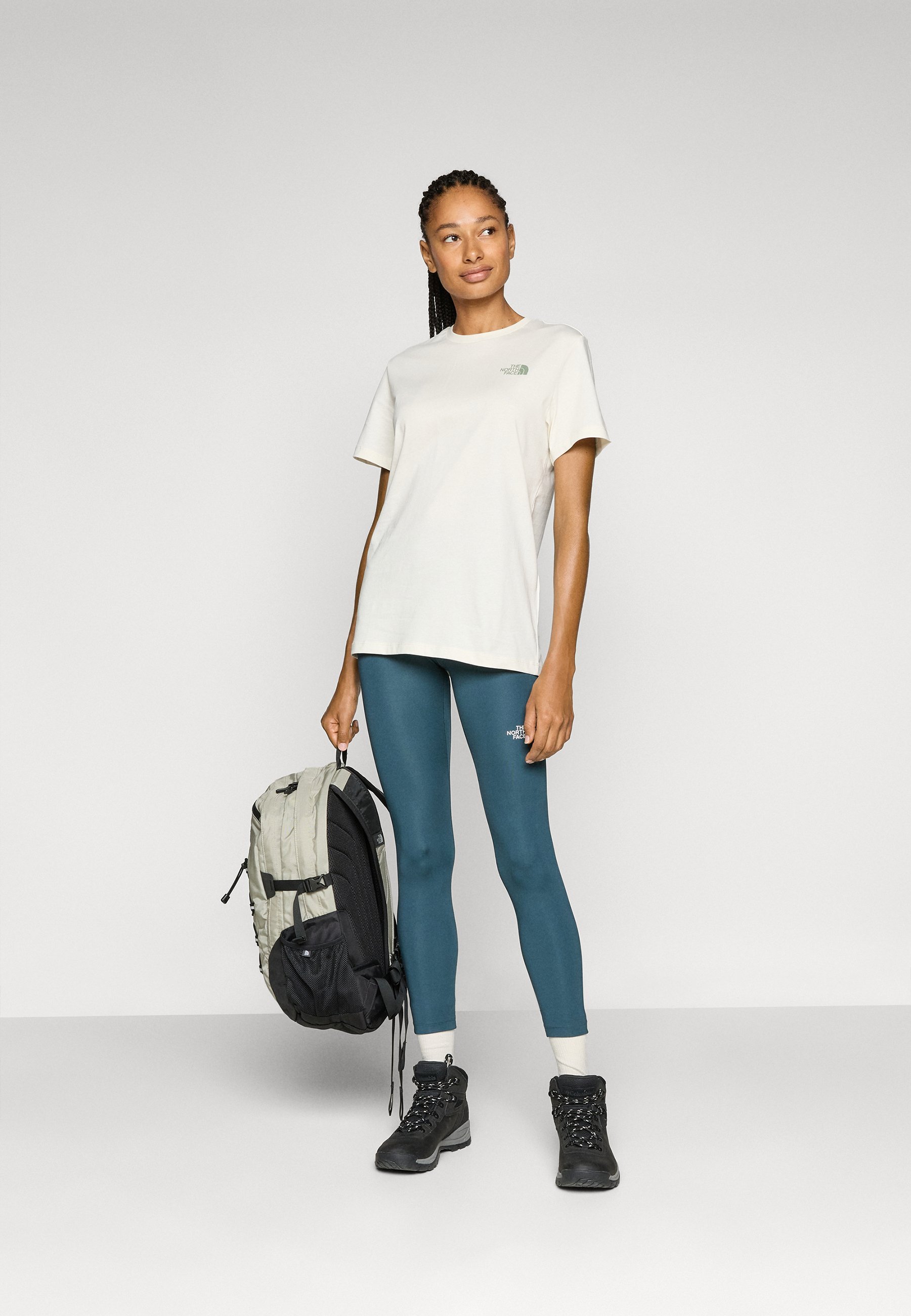 The North Face BOX RELAXED TEE - T-shirt met print - wit duin/leisteenmos
