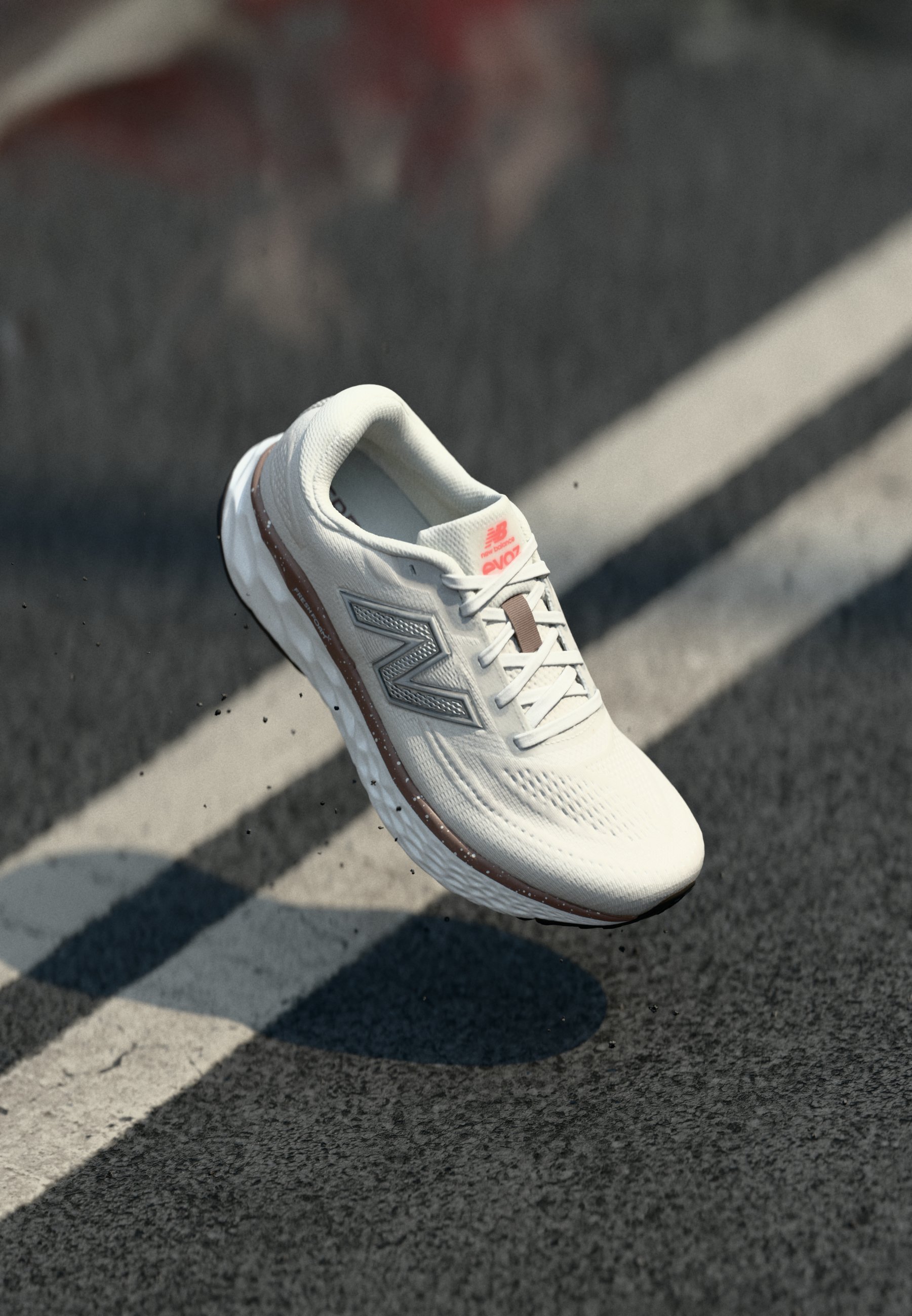 New Balance FRESH FOAM X EVOZ V4 - Chaussures de running sur route - grises