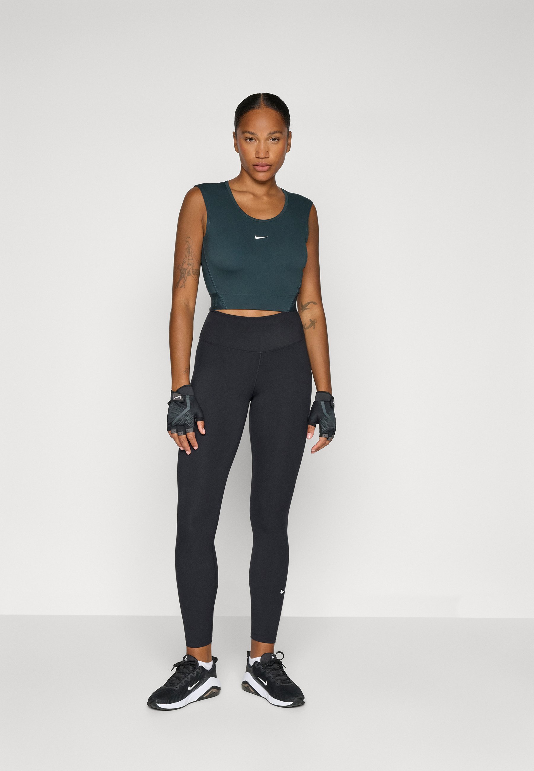 Nike Performance TÍLKO - TÍLKO - mořské řasy/bílé