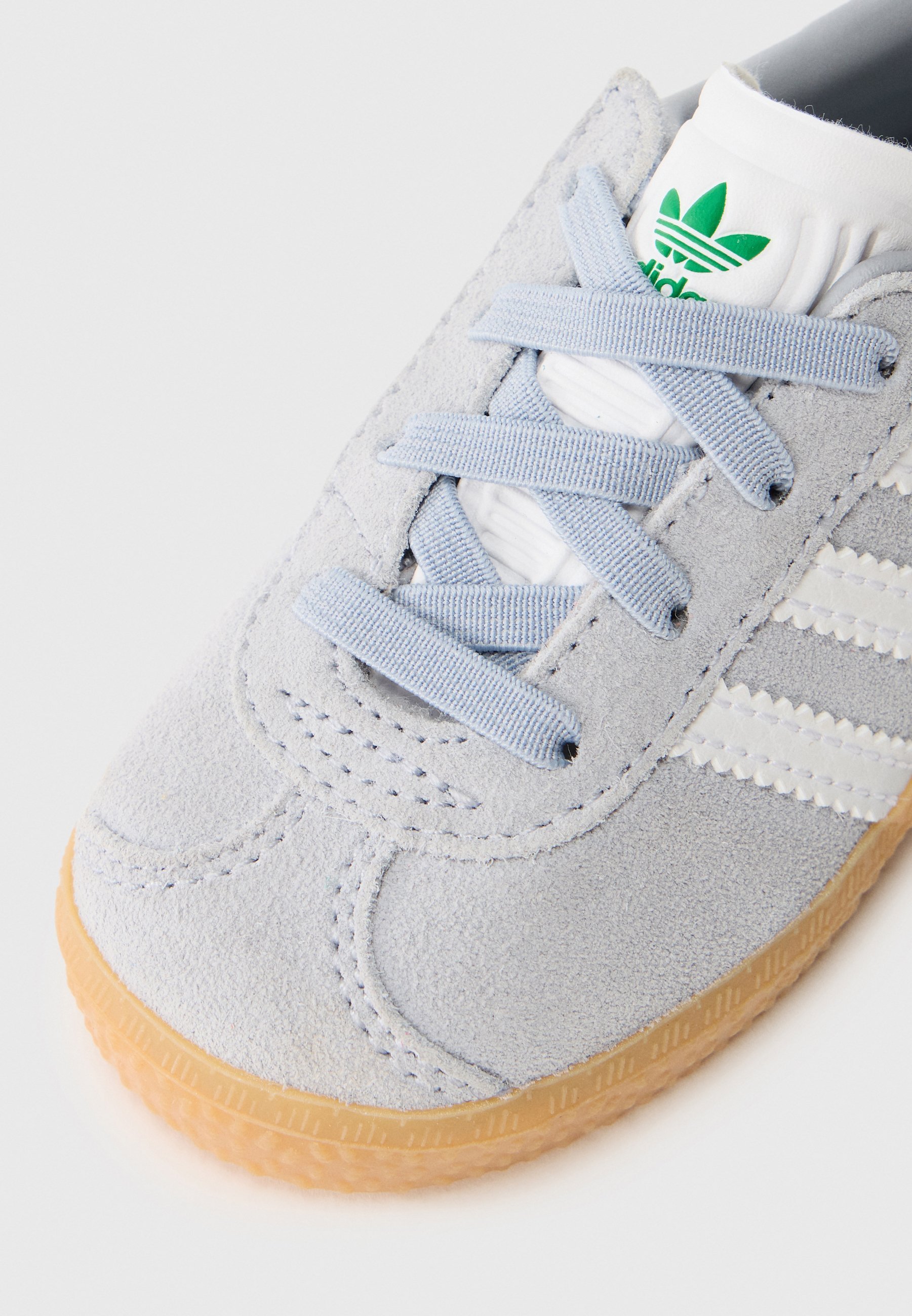 adidas Originals GAZELLE UNISEX - Joggesko - sølvfarget/hvit/grønn