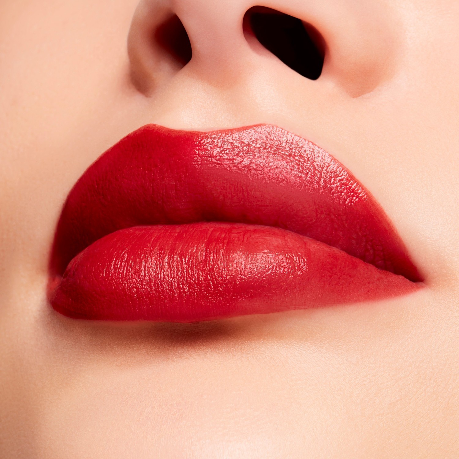 MAC кармин у праху Kiss Velvet Blur Slim Stick - 2 г