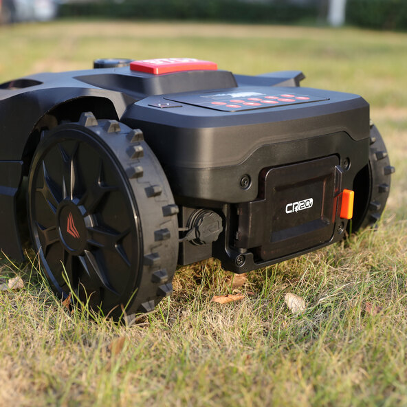 Mașină de tuns iarba robotizată MB 800, inclusiv garaj de tuns iarba
