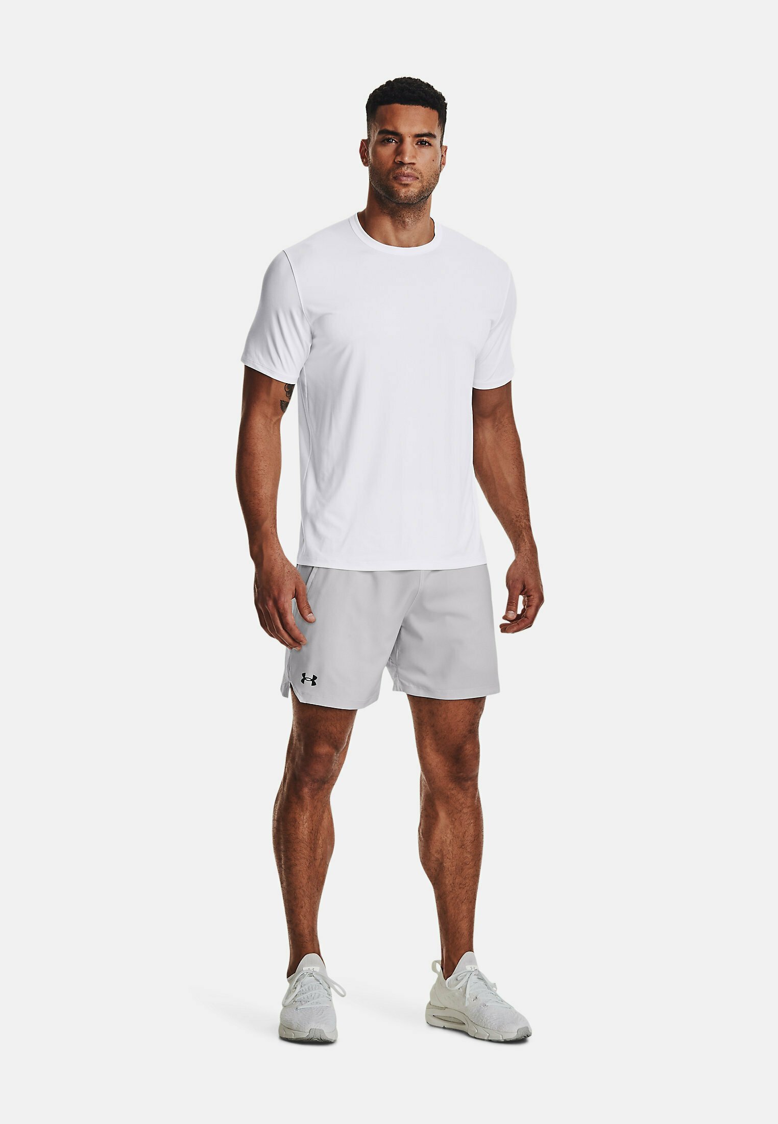 Pantaloncini sportivi Under Armour VANISH SHORTS - grigio chiaro