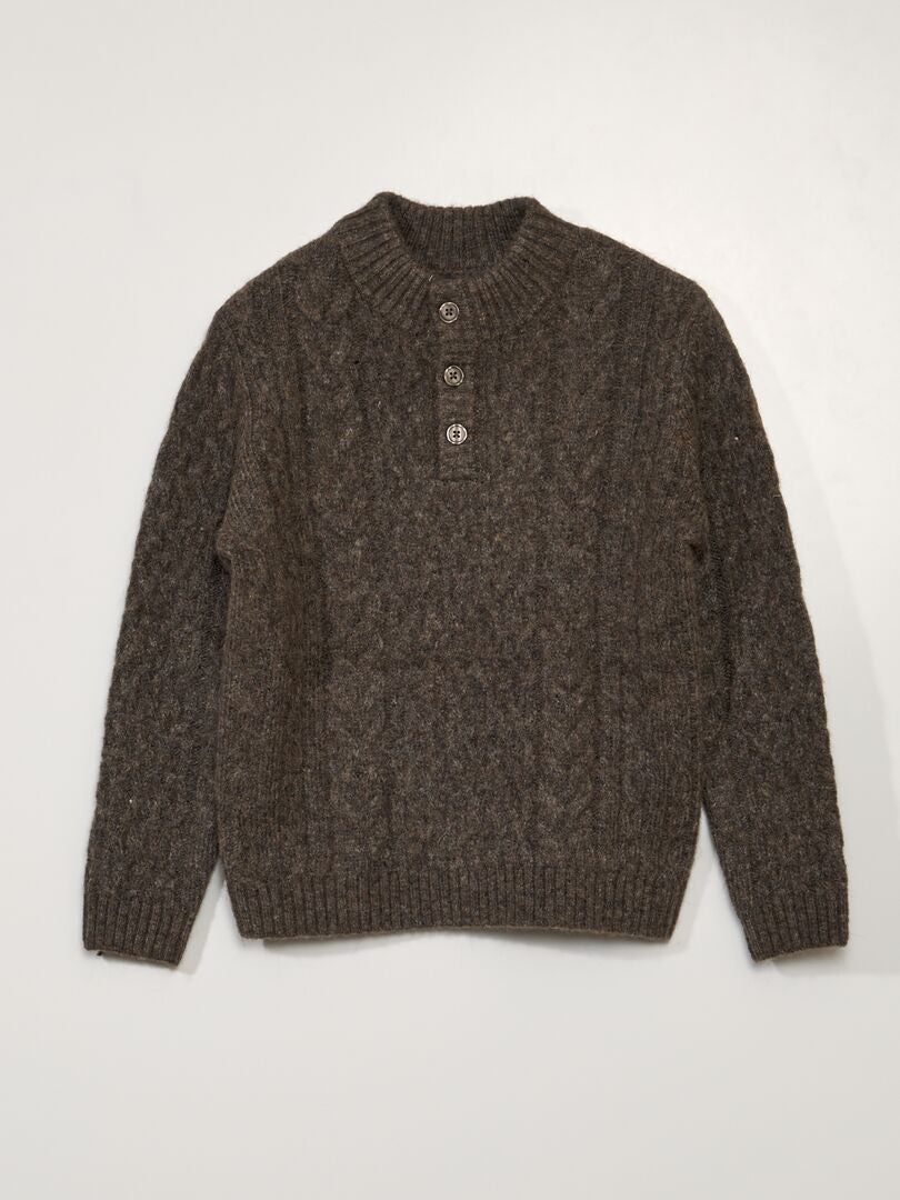 Sweter z dzianiny kablowej - BRĄZOWY