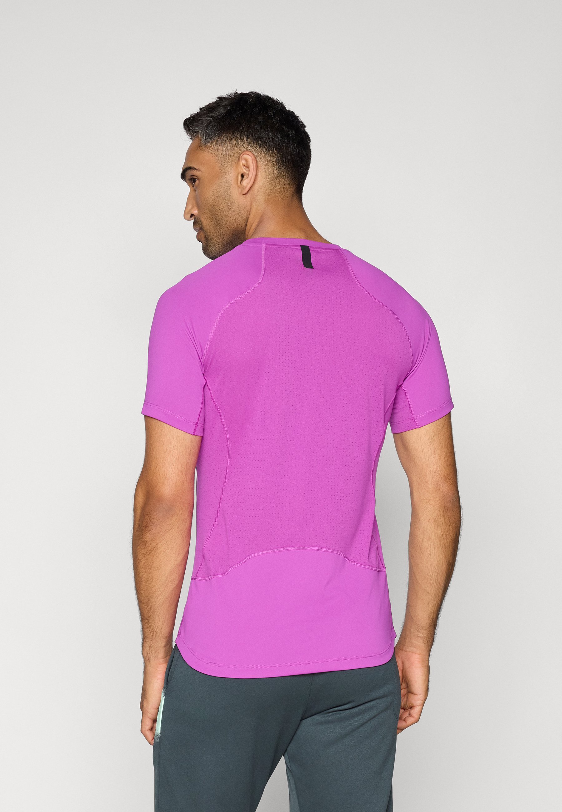 Nike Performance TOP - Sports-T-skjorte - vivid purple/black
