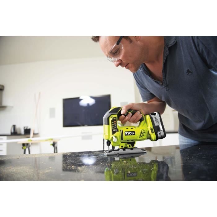 RYOBI - Serra Tico-Tico Pendular ONE+ 18V - Curso da Lâmina de 25mm + Bateria de Lítio+ de 2Ah, Carregador e Bolsa de Transporte - R18JS-120S