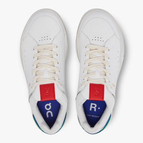 On DER ROGER Centre Court
