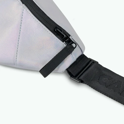 Cabaia Kleine silberne Rennes-Bauchtasche