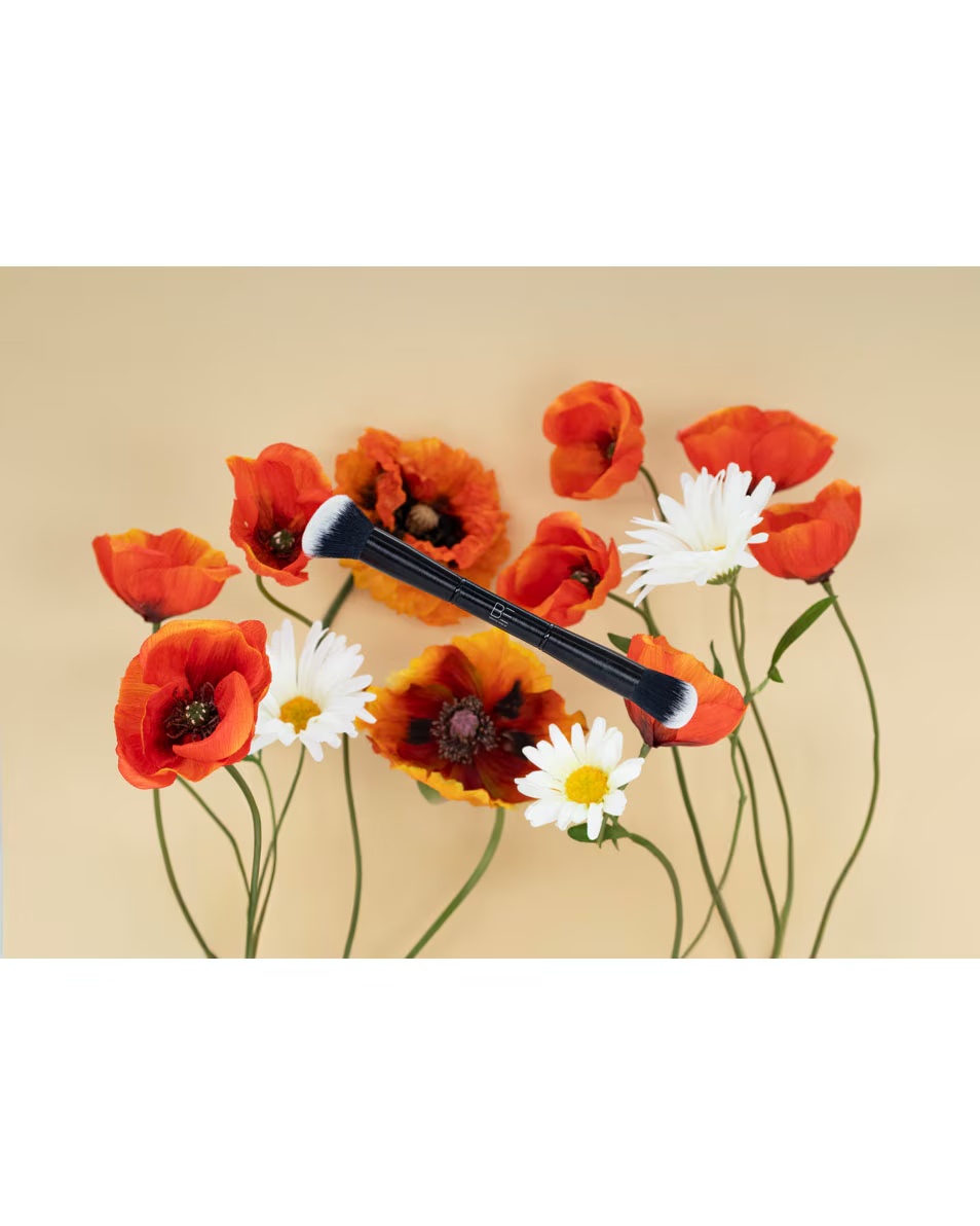 BE CREATIVE MAKE UP COLECȚIA SECRET GARDEN Pensulă 4 în 1
