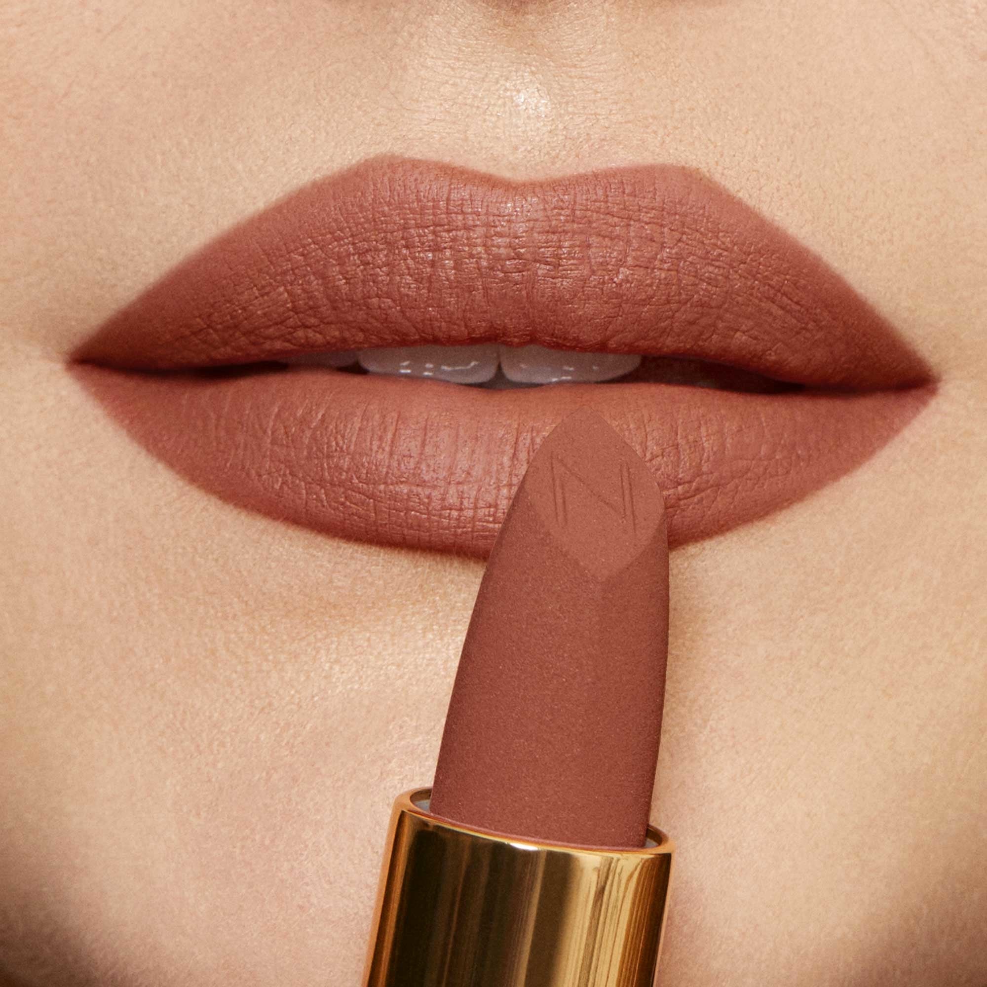 Labbra Matte Pleasure Lipstick - Rossetto mat, Rossetto