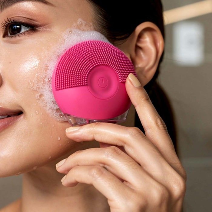 Ultrasonic Facial Cleansing and Massage Brush, Waterproof IP68, Pink