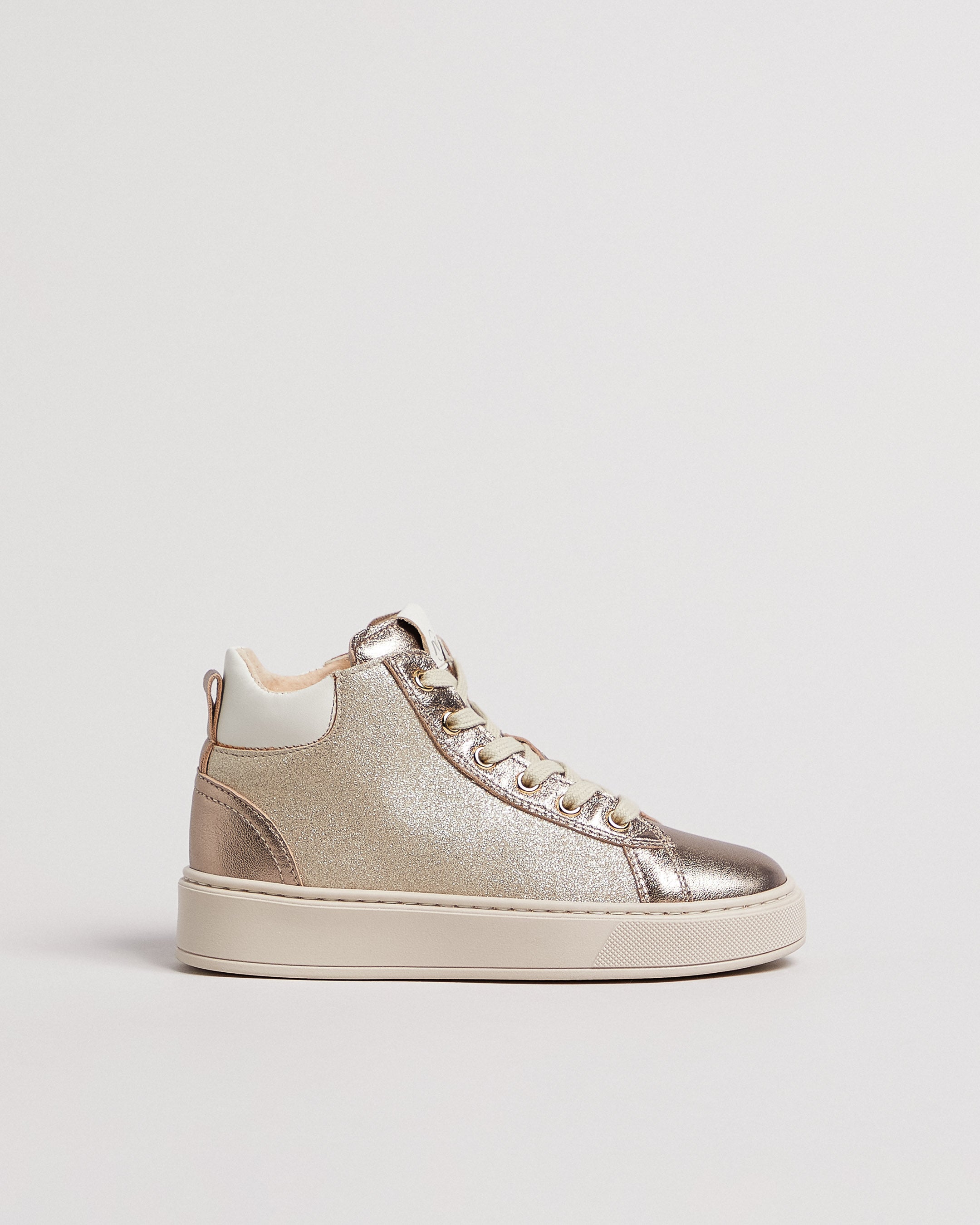  Baskets pour adolescentes en cuir et matières techniques