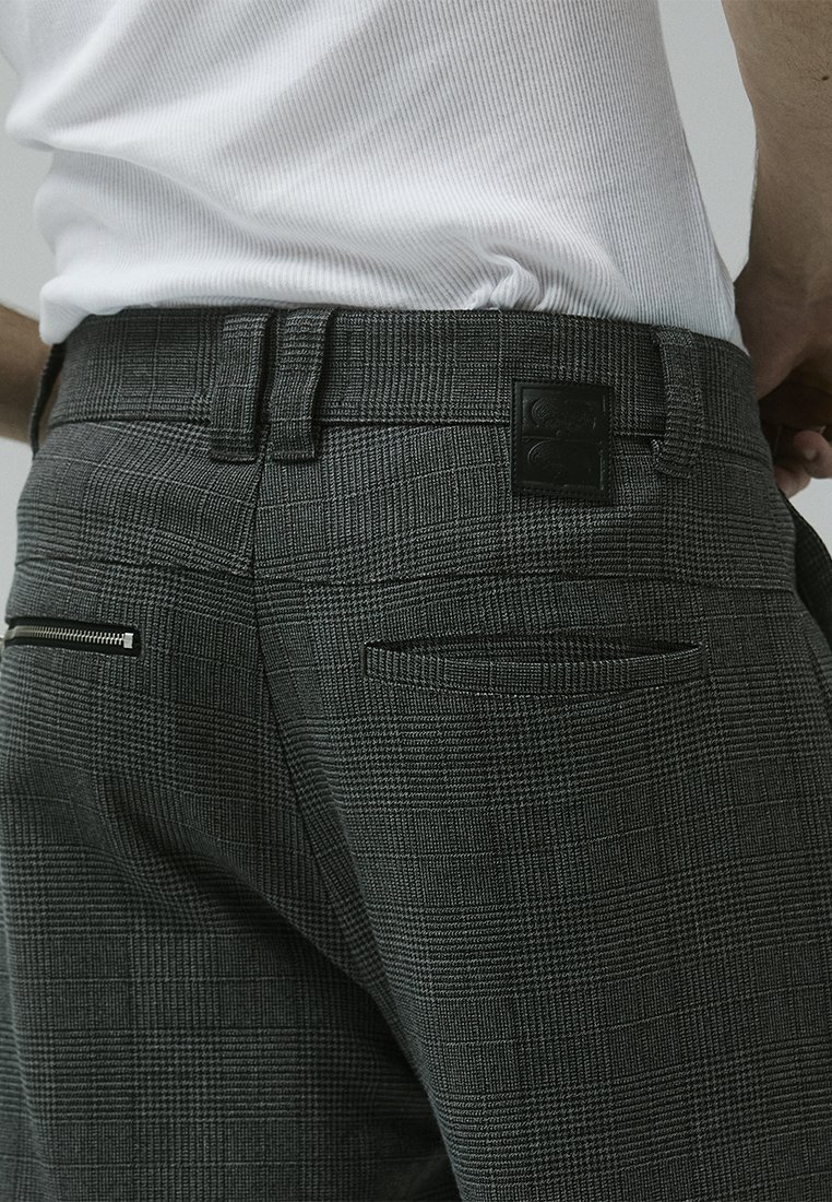 Ehemalige Smart-Hosen