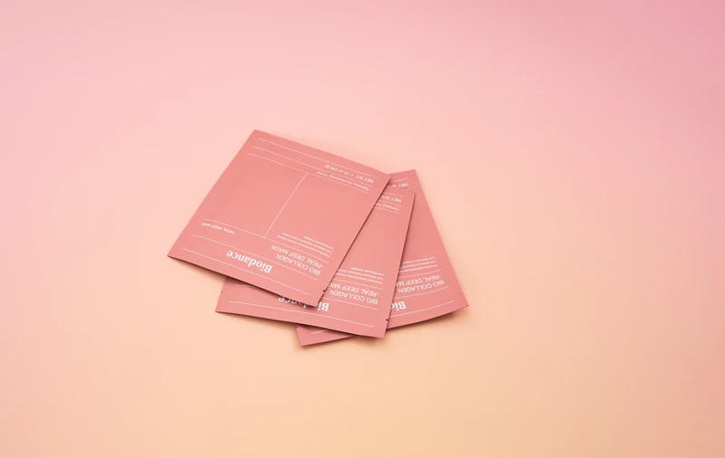 Biodance Bio-Collagen Real Deep Mask - intenzivno vlažilna hidrogelna maska, ki zmanjšuje pore.