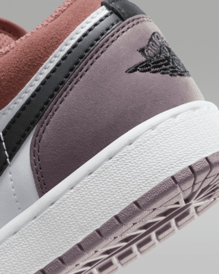 Air Jordan 1 Low SE Older Kids' Shoes