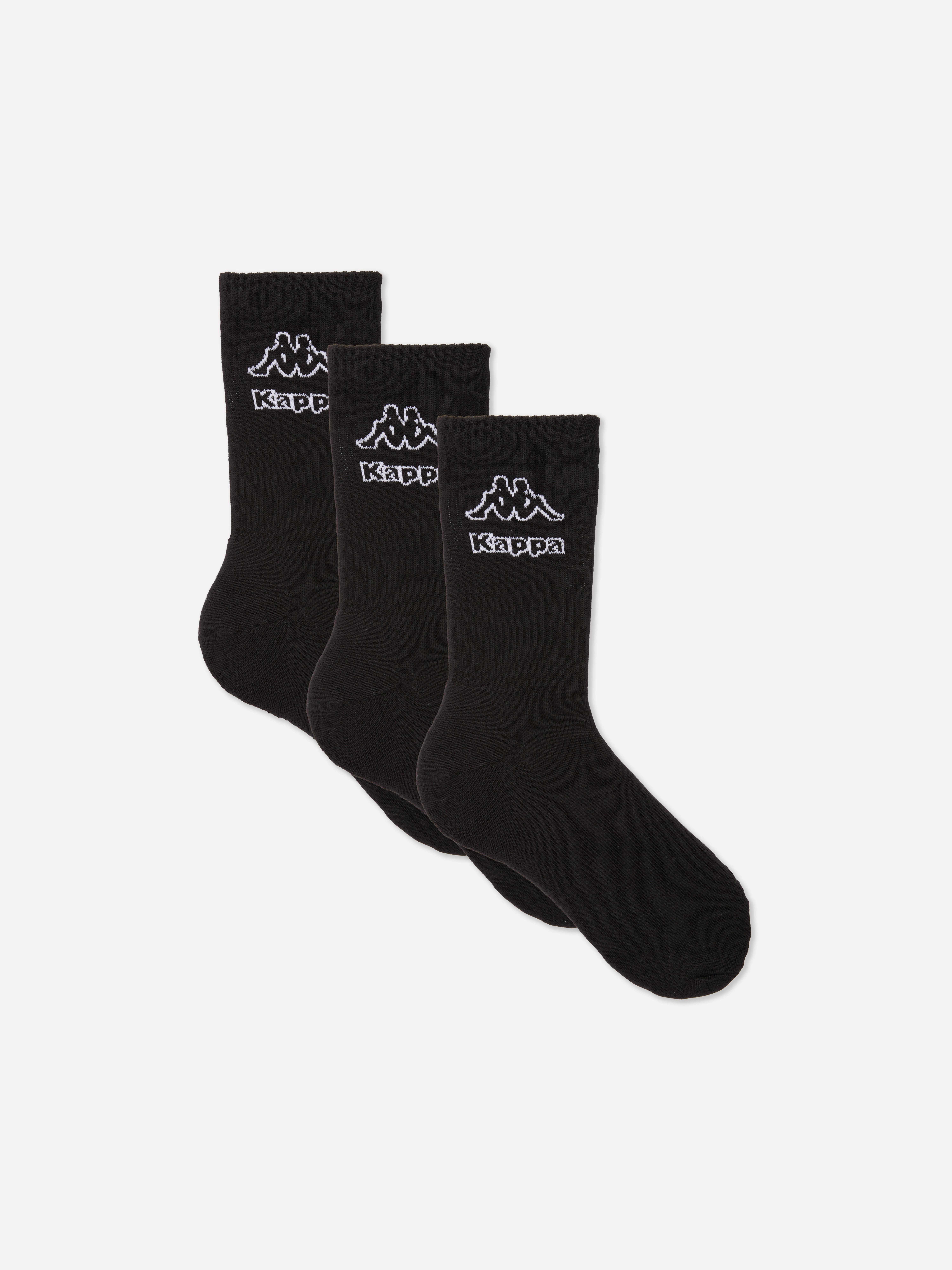Pohkeen puoliväliin ulottuvat sukat, joissa Kappa x Primark -logo, 3 paria. Monipakkaus ribbiresorisuja, joissa on kontrastikuvioinen intarsiakuvioinen Kappa-logo.