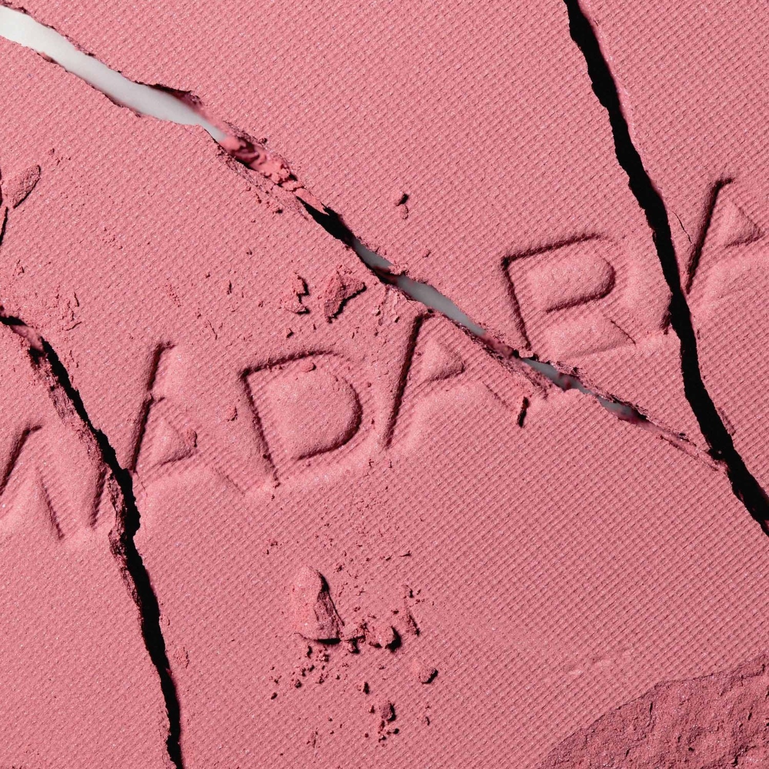 MÁDARA Blush MAGNETIC BLUSH Mineralno rumenilo za obraze - 6 g