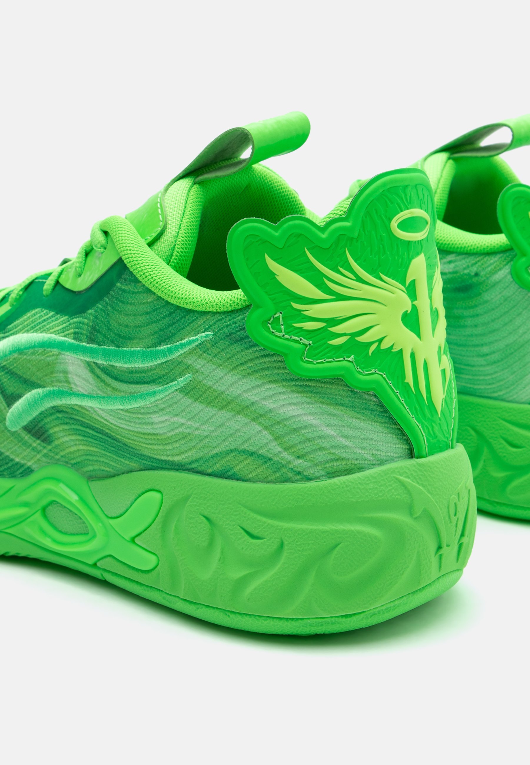 Puma MELO MB.04 LO TEAM - Basketbalové topánky - zelená oslňujúca/šumivá