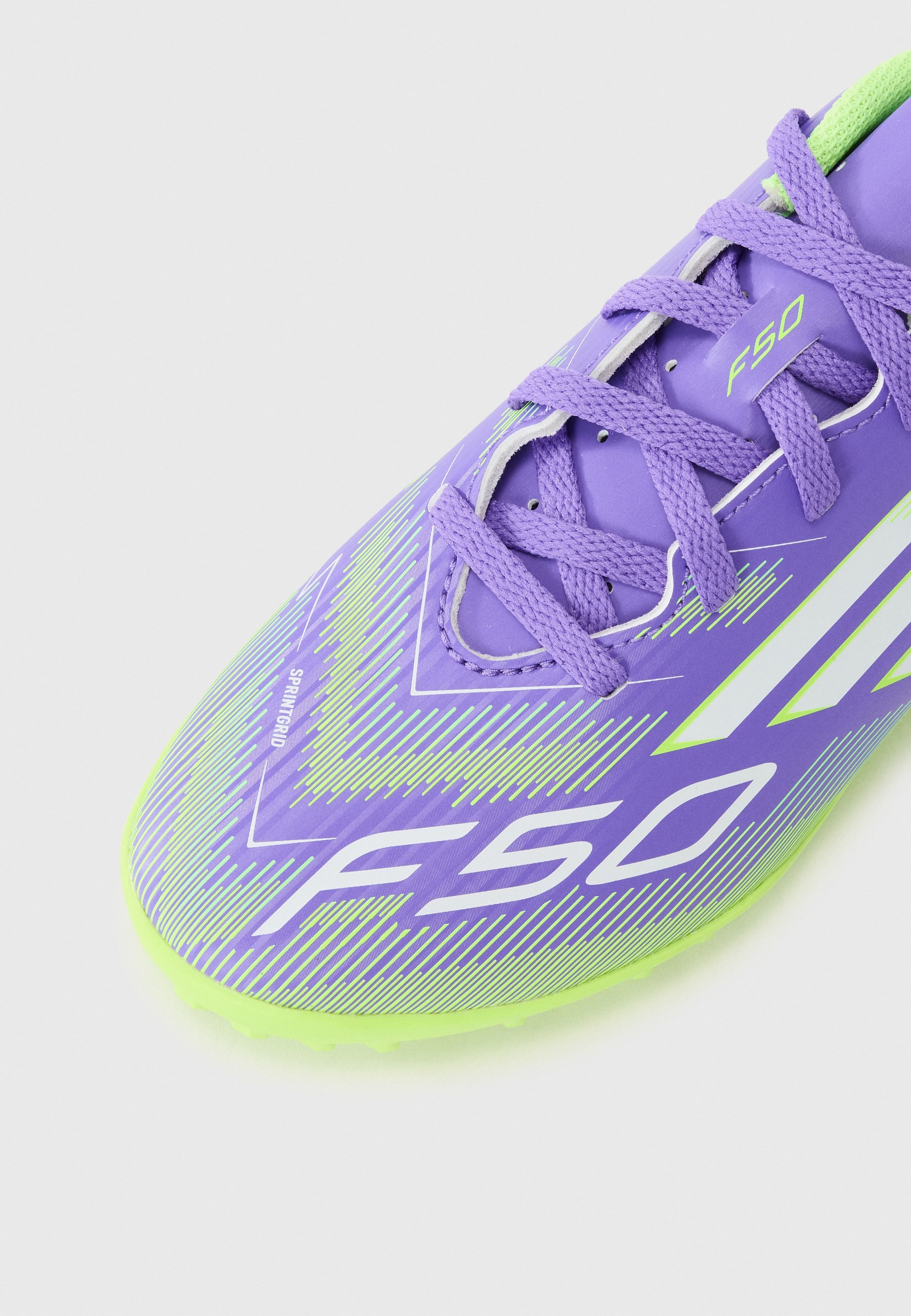 adidas Performance F50 CLUB UNISEX - Turf-Fußballschuhe - Purple Rush/Weiß/Lucid Lemon