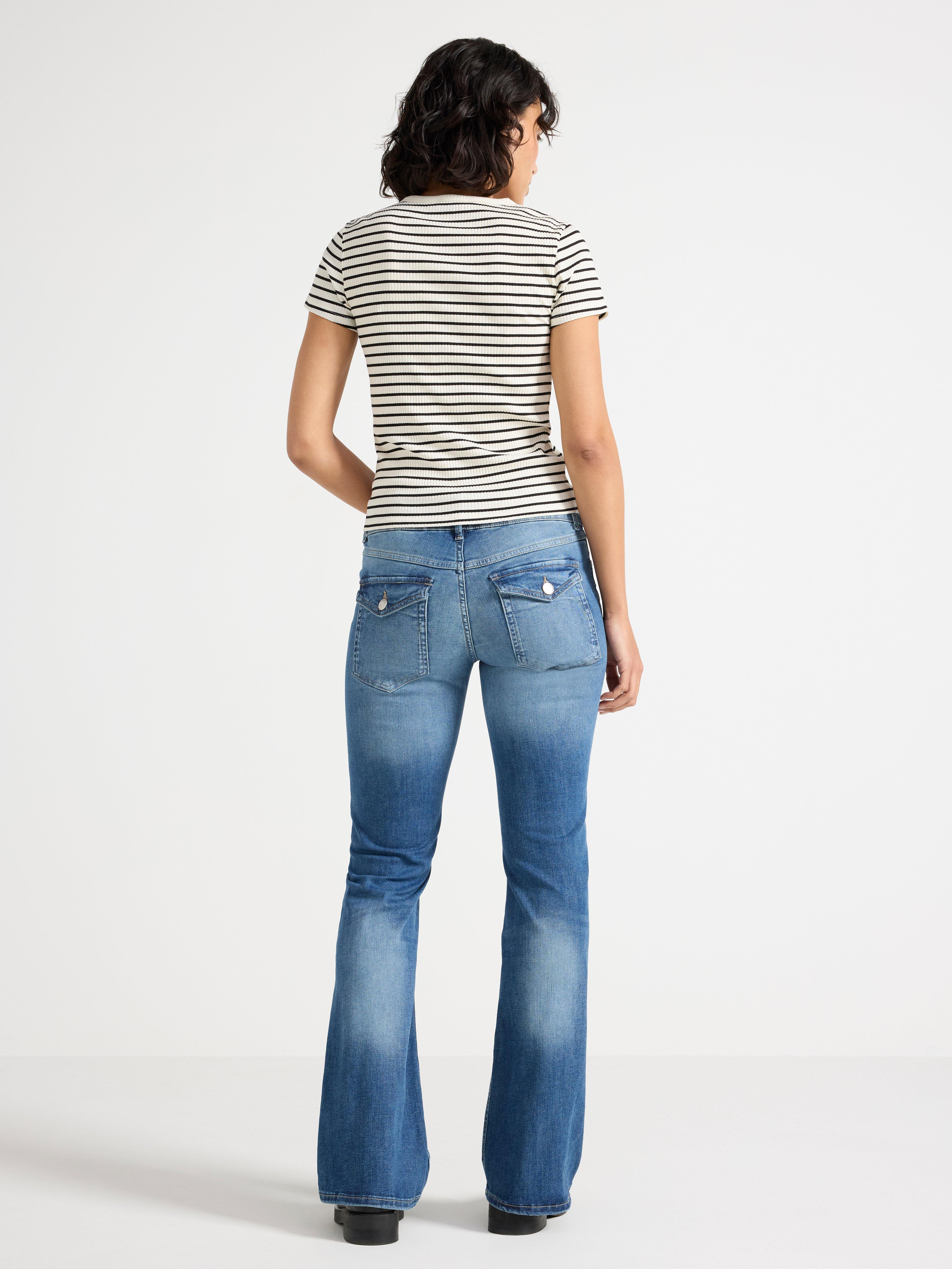 Pantalones vaqueros elásticos FLARE de talle bajo color azul vaquero